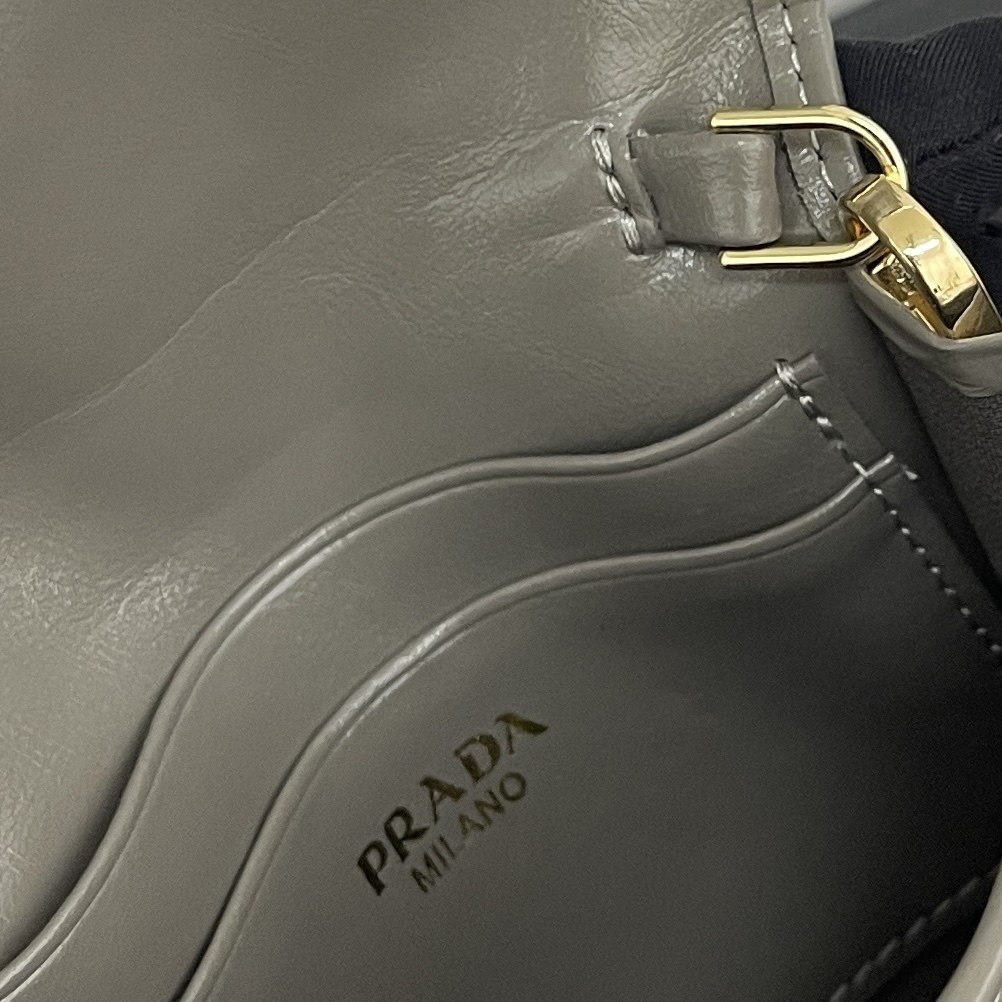 【大人気上品でコンパクト】カードコインケース 財布