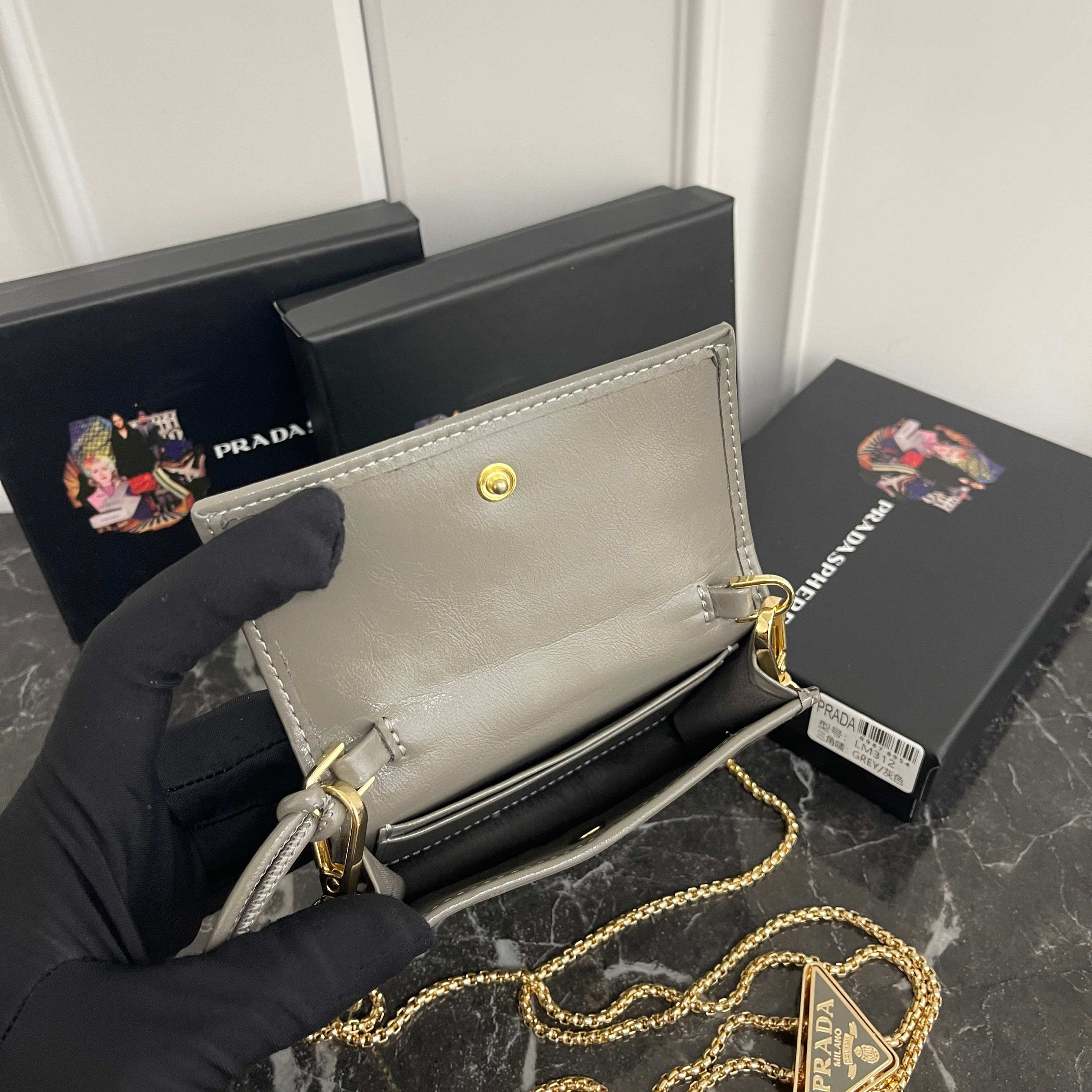 【大人気上品でコンパクト】カードコインケース 財布