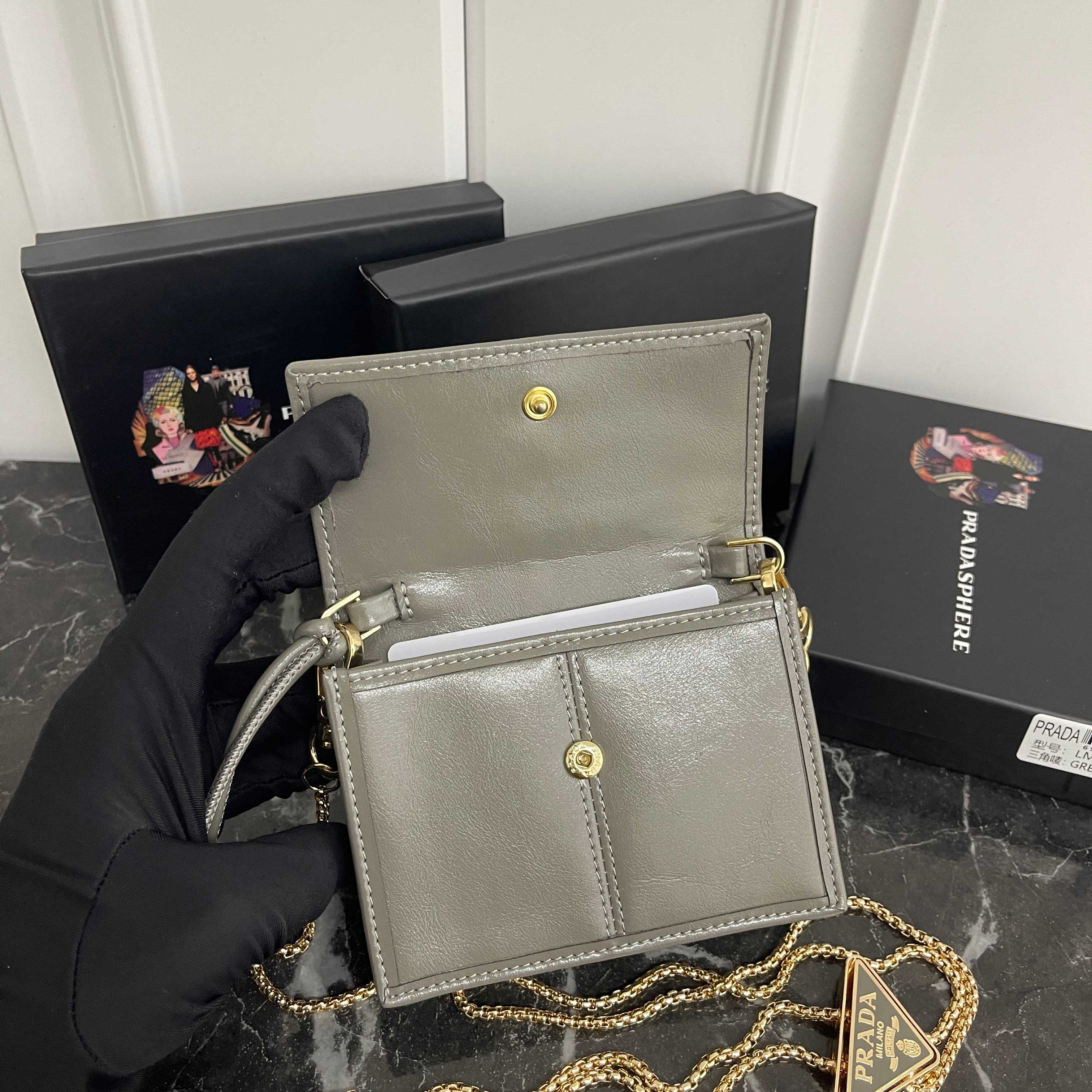 【大人気上品でコンパクト】カードコインケース 財布