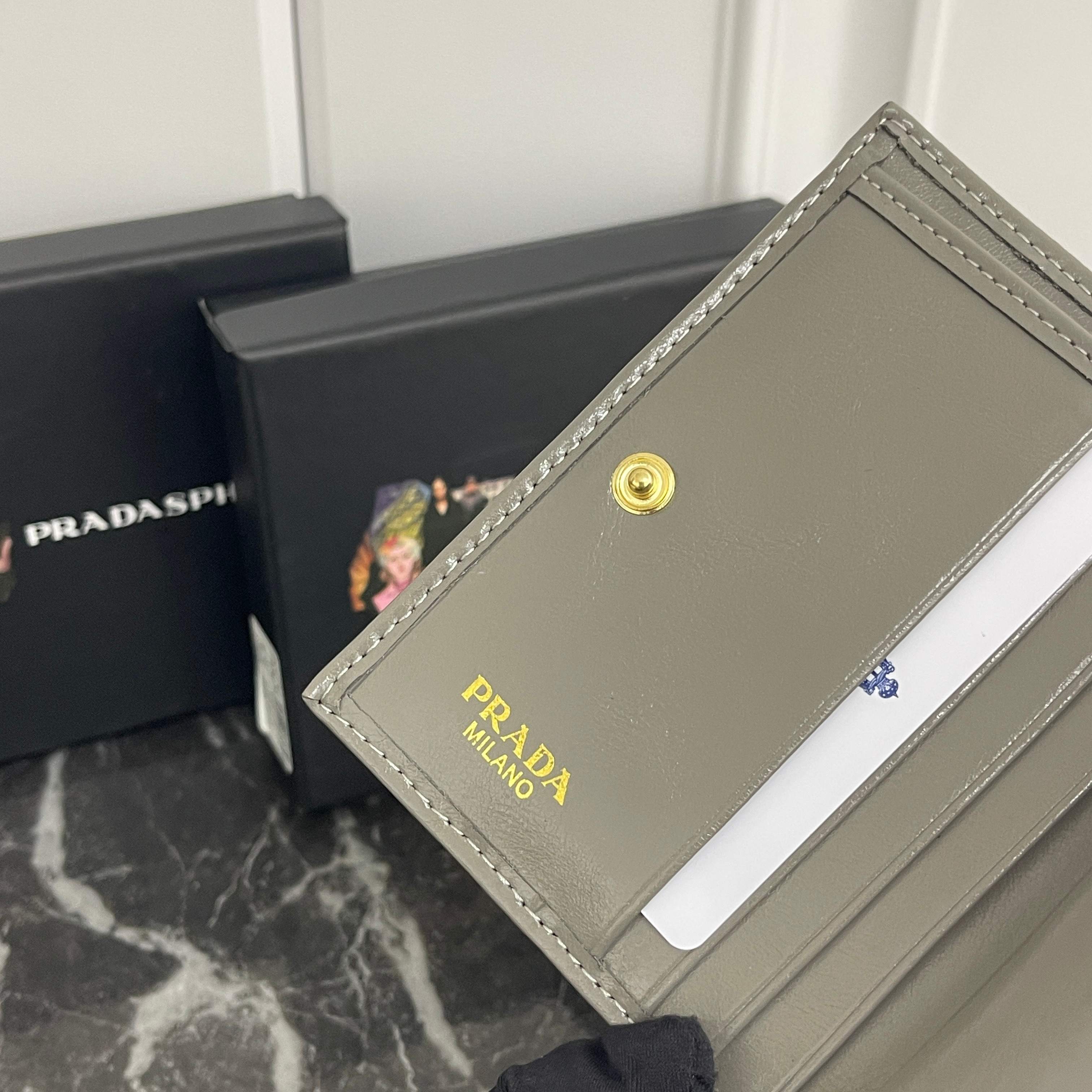 【大人気上品でコンパクト】カードコインケース 財布