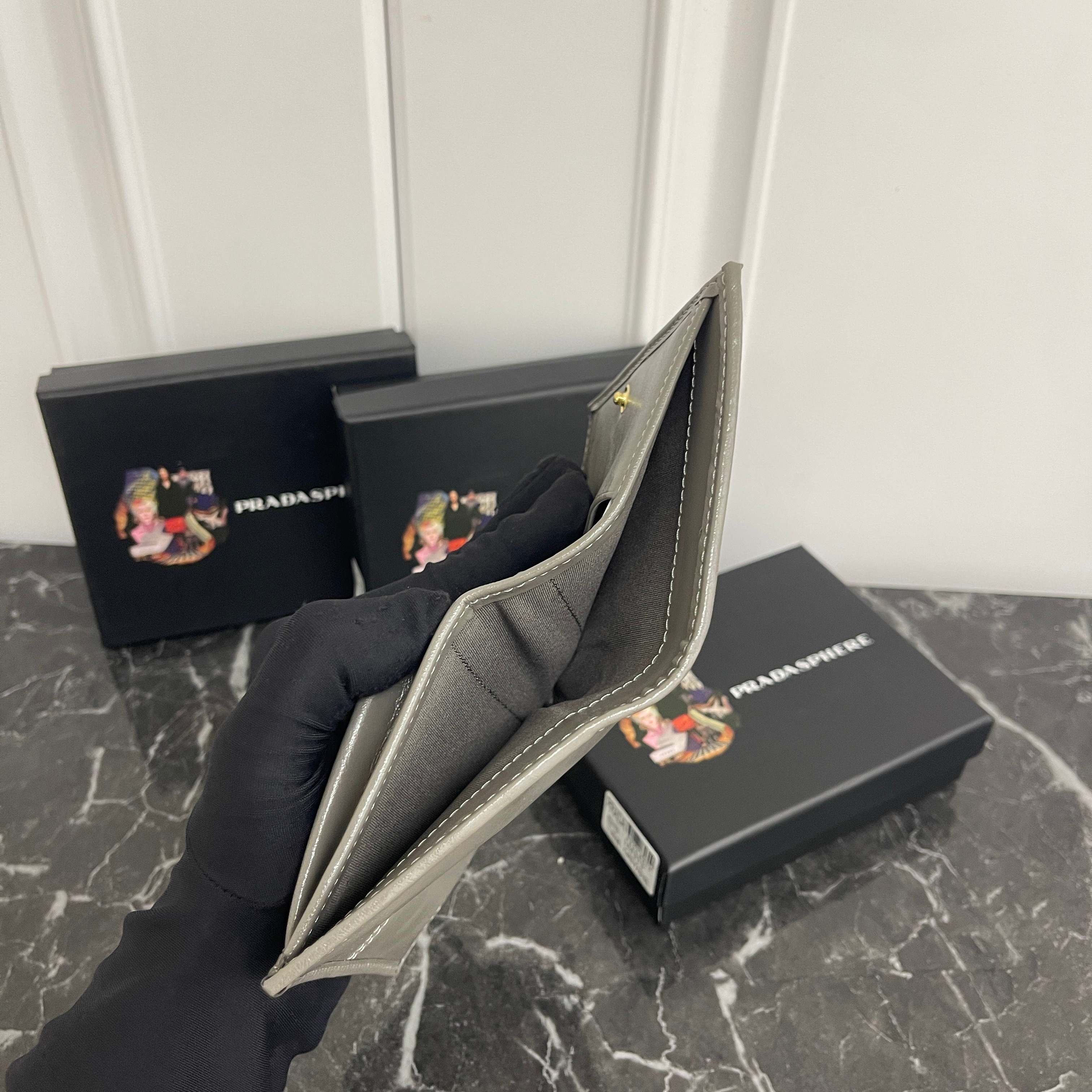 【大人気上品でコンパクト】カードコインケース 財布