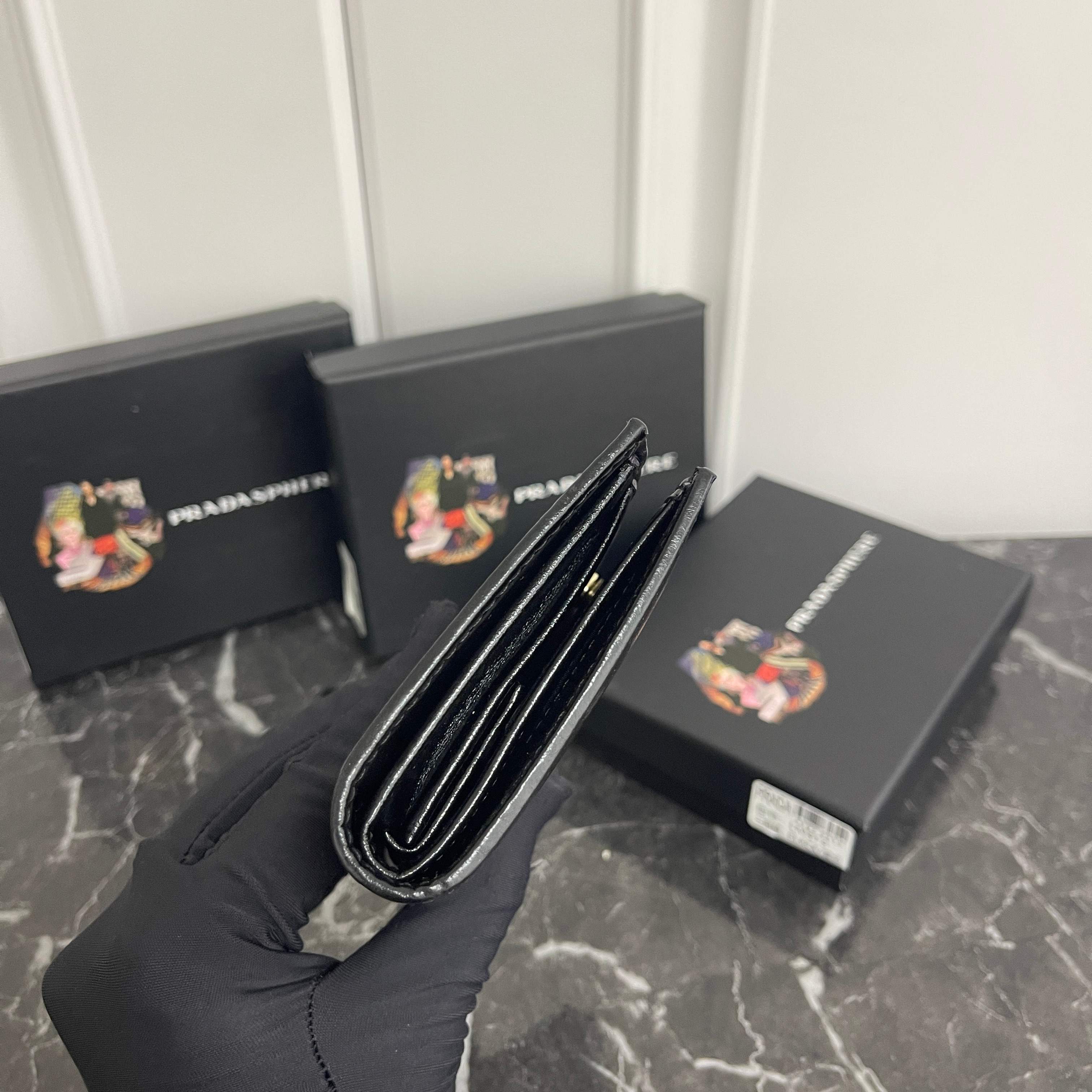 【大人気上品でコンパクト】カードコインケース 財布