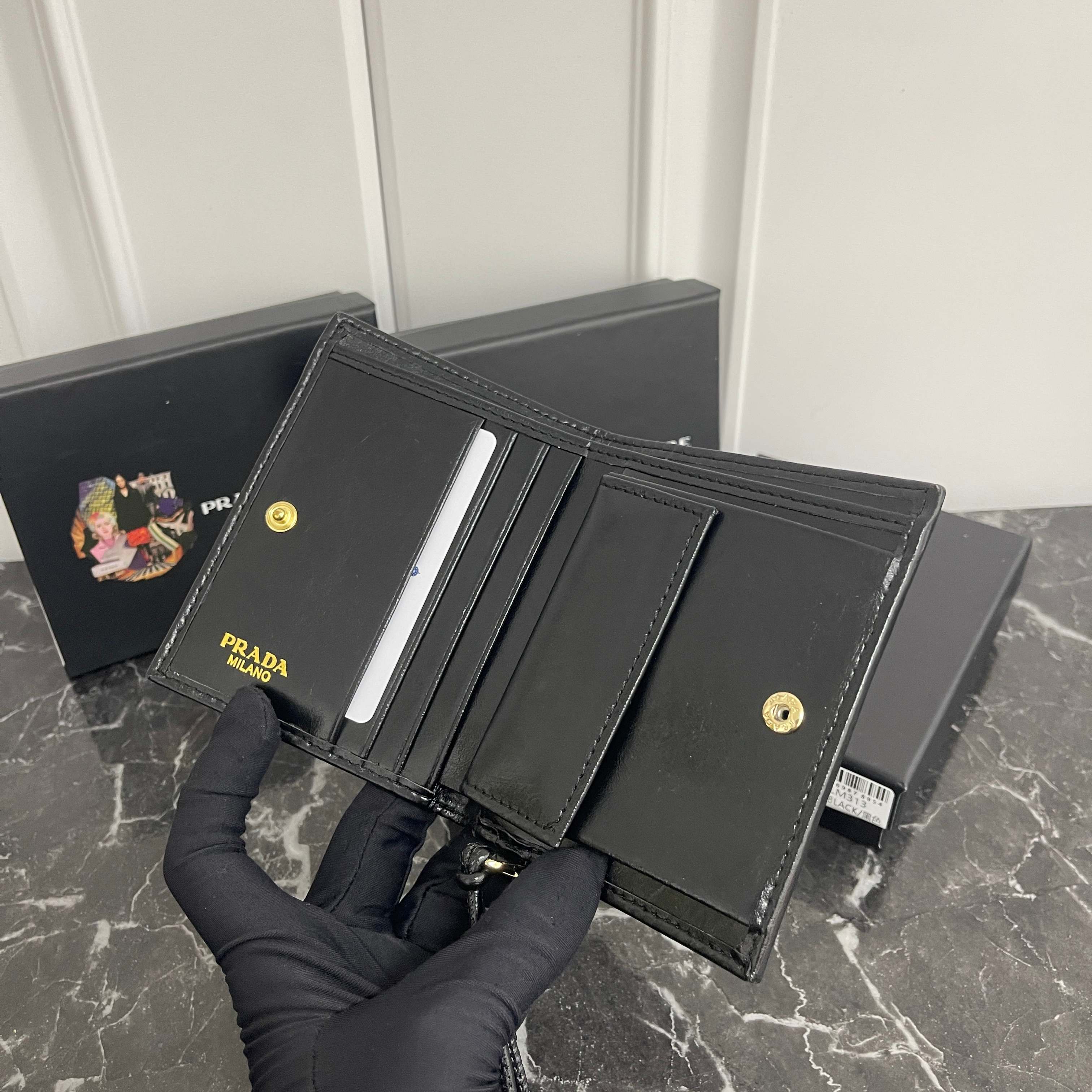 【大人気上品でコンパクト】カードコインケース 財布