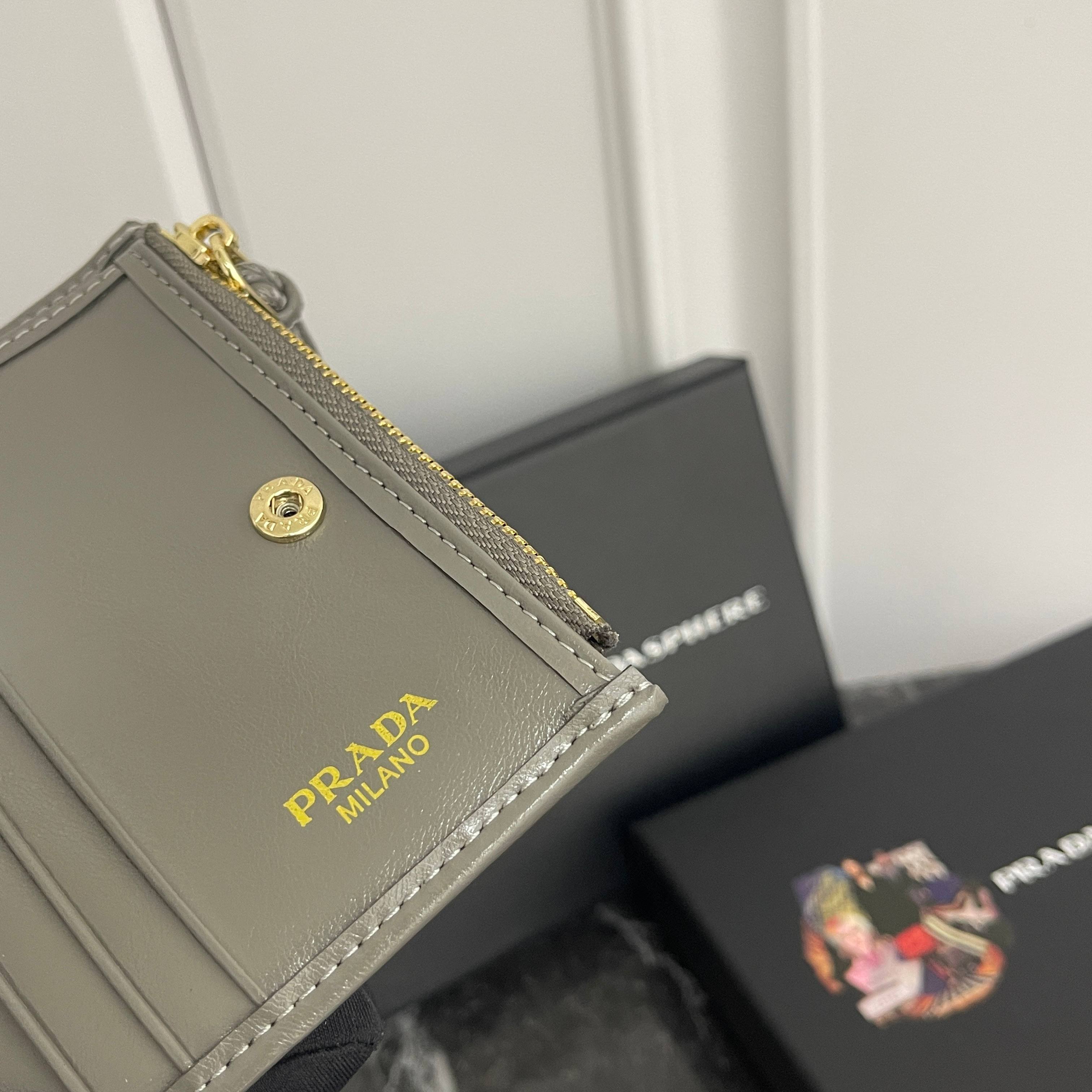 【大人気上品でコンパクト】カードコインケース 財布