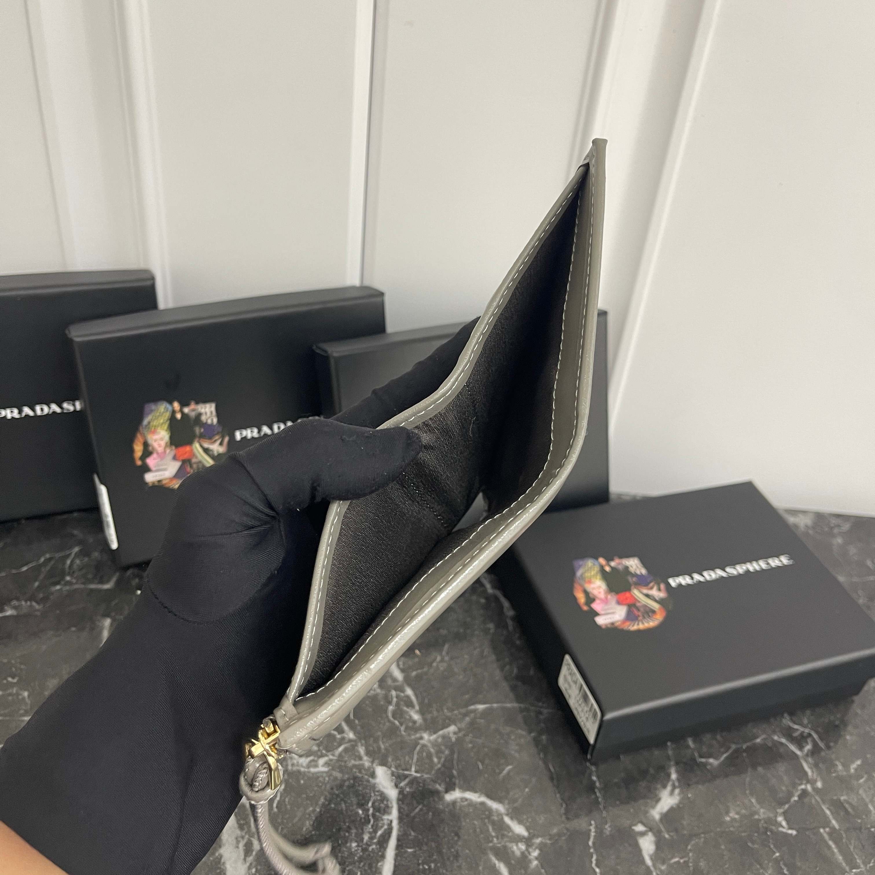 【大人気上品でコンパクト】カードコインケース 財布