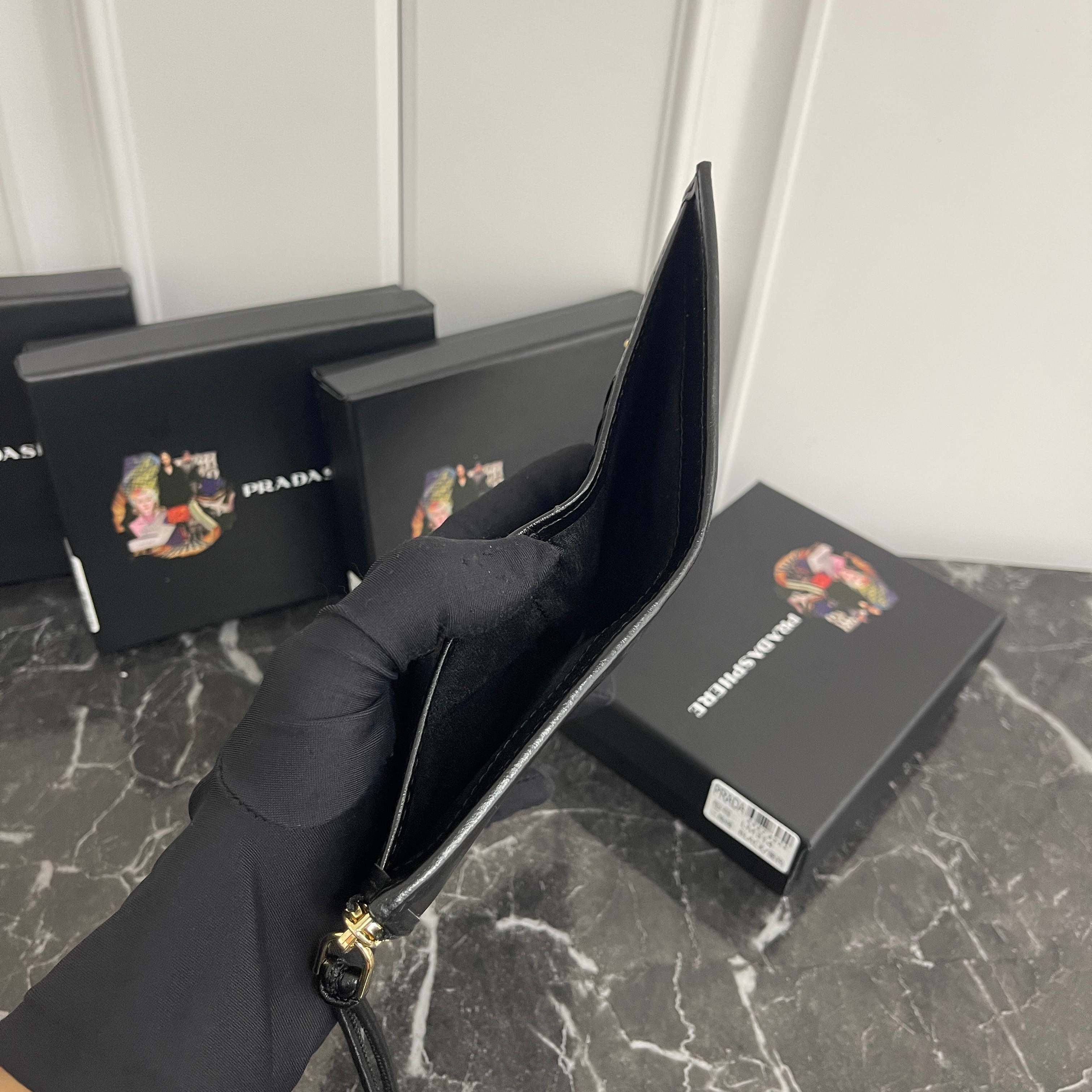 【大人気上品でコンパクト】カードコインケース 財布