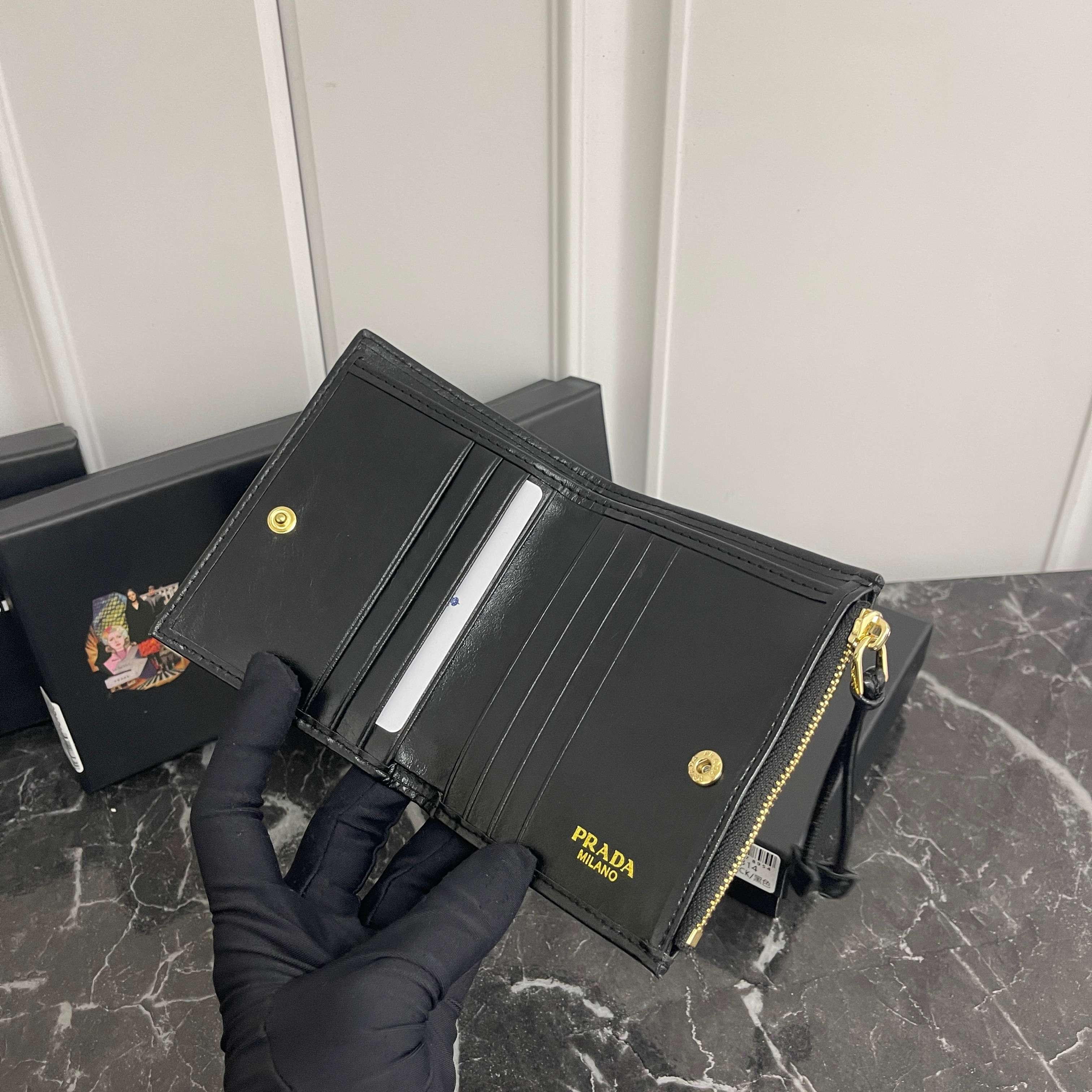 【大人気上品でコンパクト】カードコインケース 財布