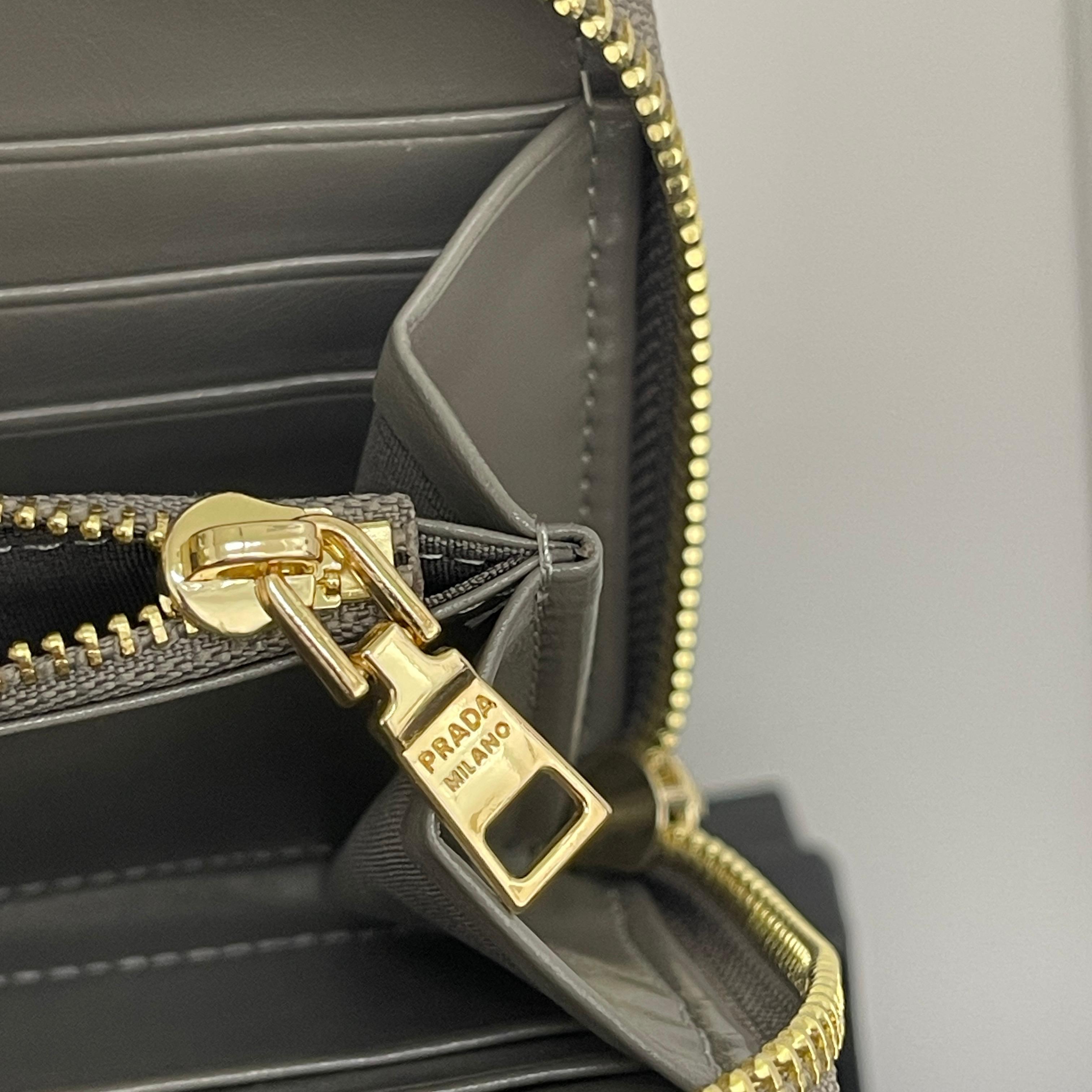 【大人気上品でコンパクト】カードコインケース 財布