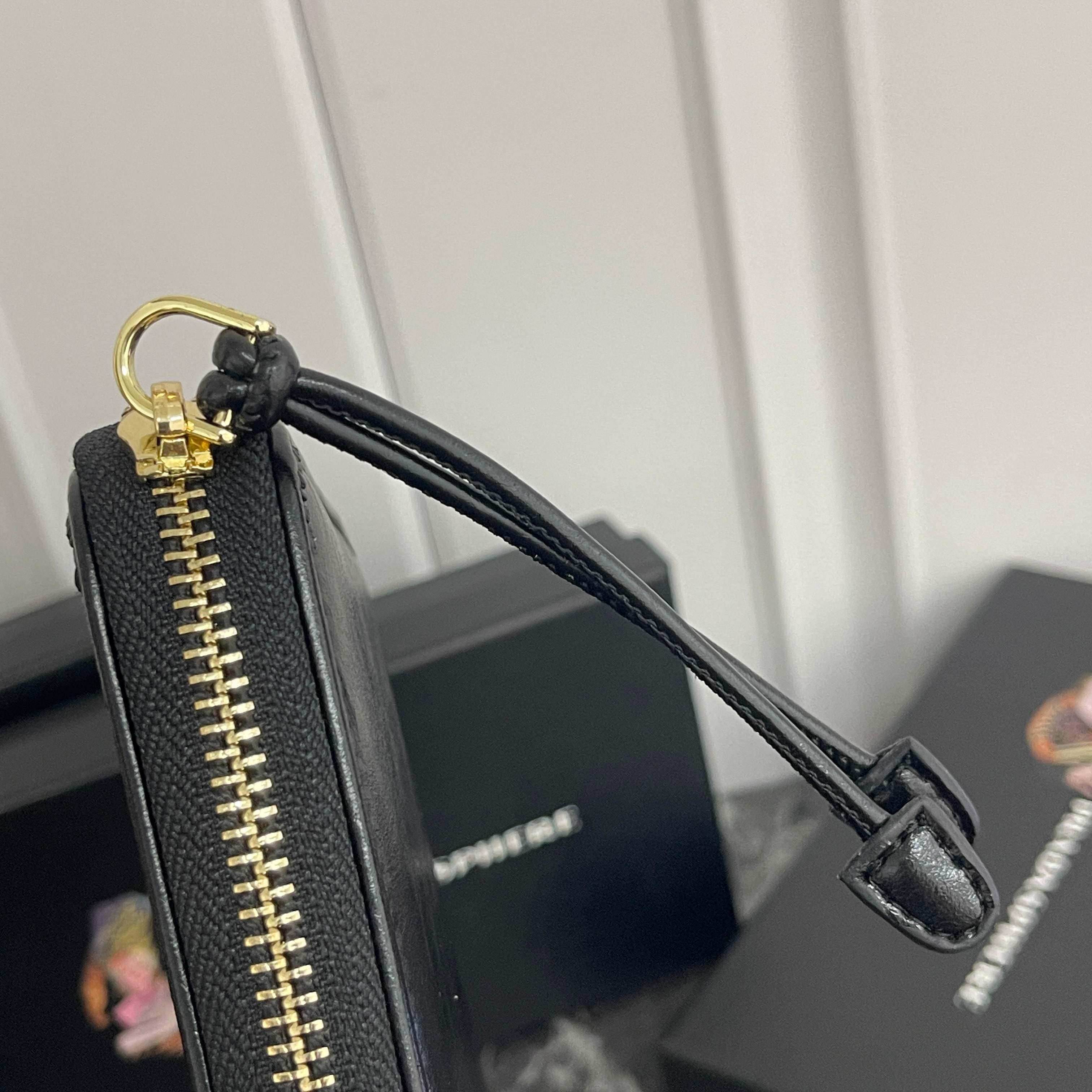 【大人気上品でコンパクト】カードコインケース 財布