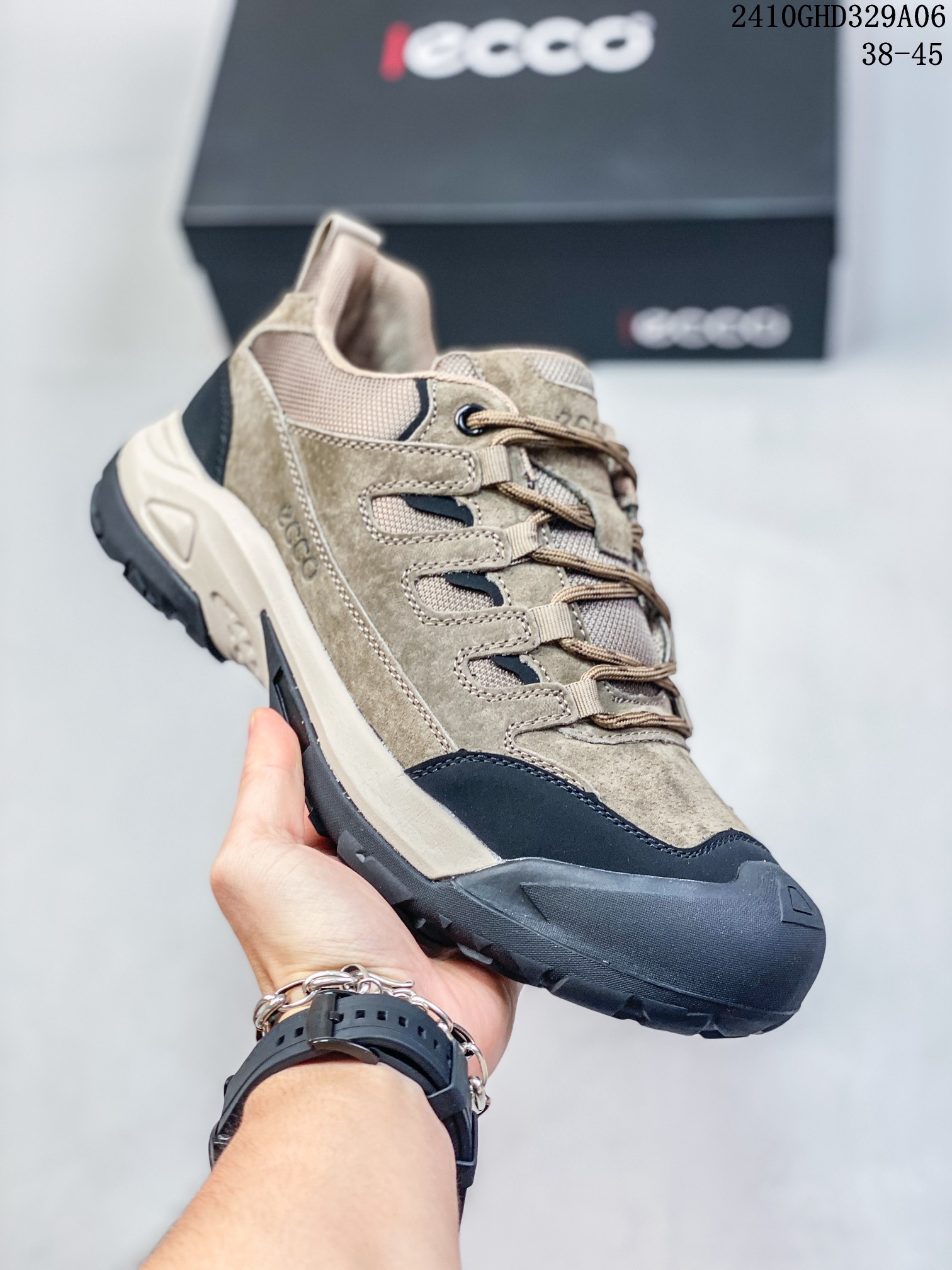 Ecco’s Unique Outdoor Shoes with Durable Features for Comfortable Walking