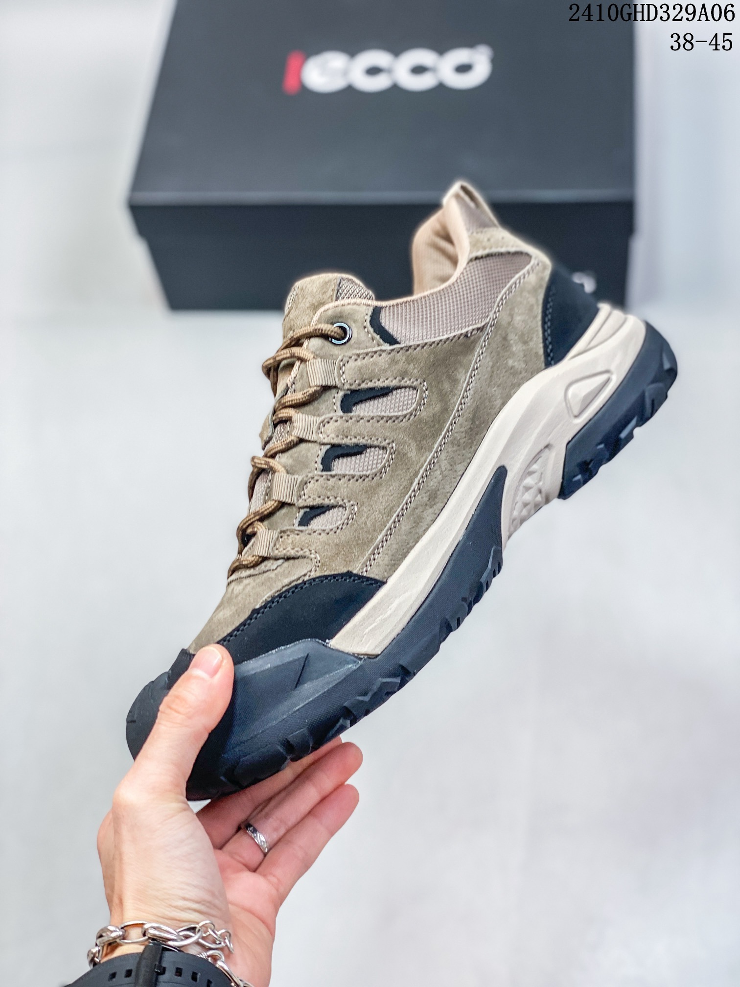 Ecco’s Unique Outdoor Shoes with Durable Features for Comfortable Walking - 图片 3