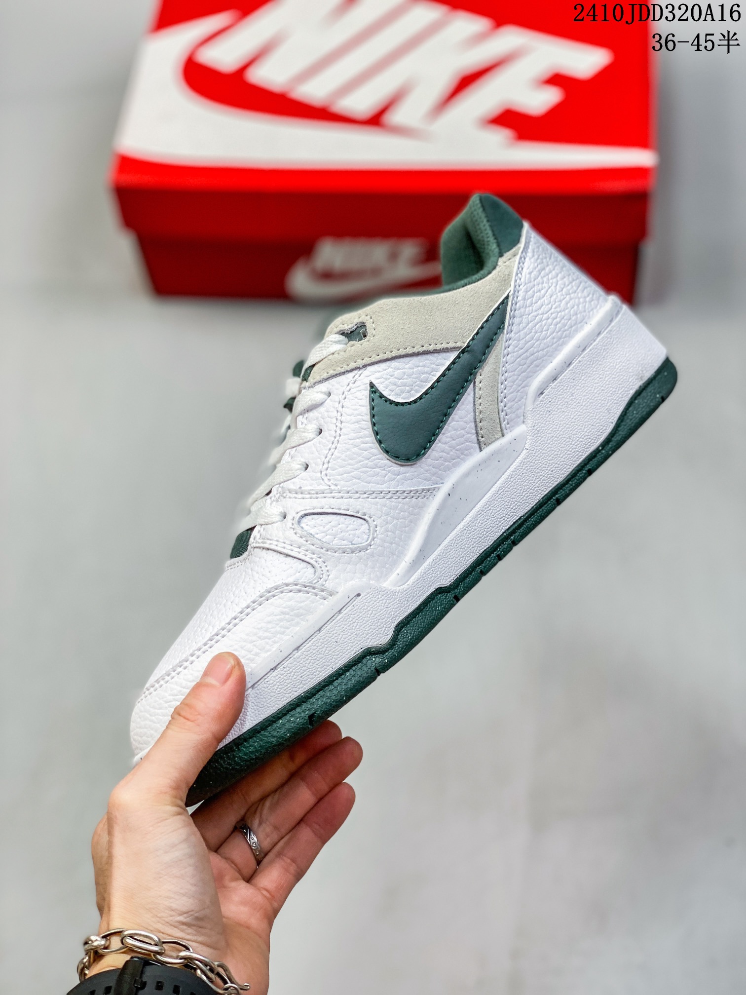 💰150
✅耐克Nike FULL FORCE LO扣篮系列低帮休闲运动滑板板鞋采用软质牛剖皮鞋面材质#正确后跟反口里弧度#原厂中底布正确印刷#鞋垫嵌入缓震乳胶+Sole真气垫装置#原比值开发耐磨橡胶大底❗
货号:FB1362-101
尺码:36 36.5 37.5 38 38.5 39 40 40.5 41 42 42.5 43 44 45
编码:10JDD320A16