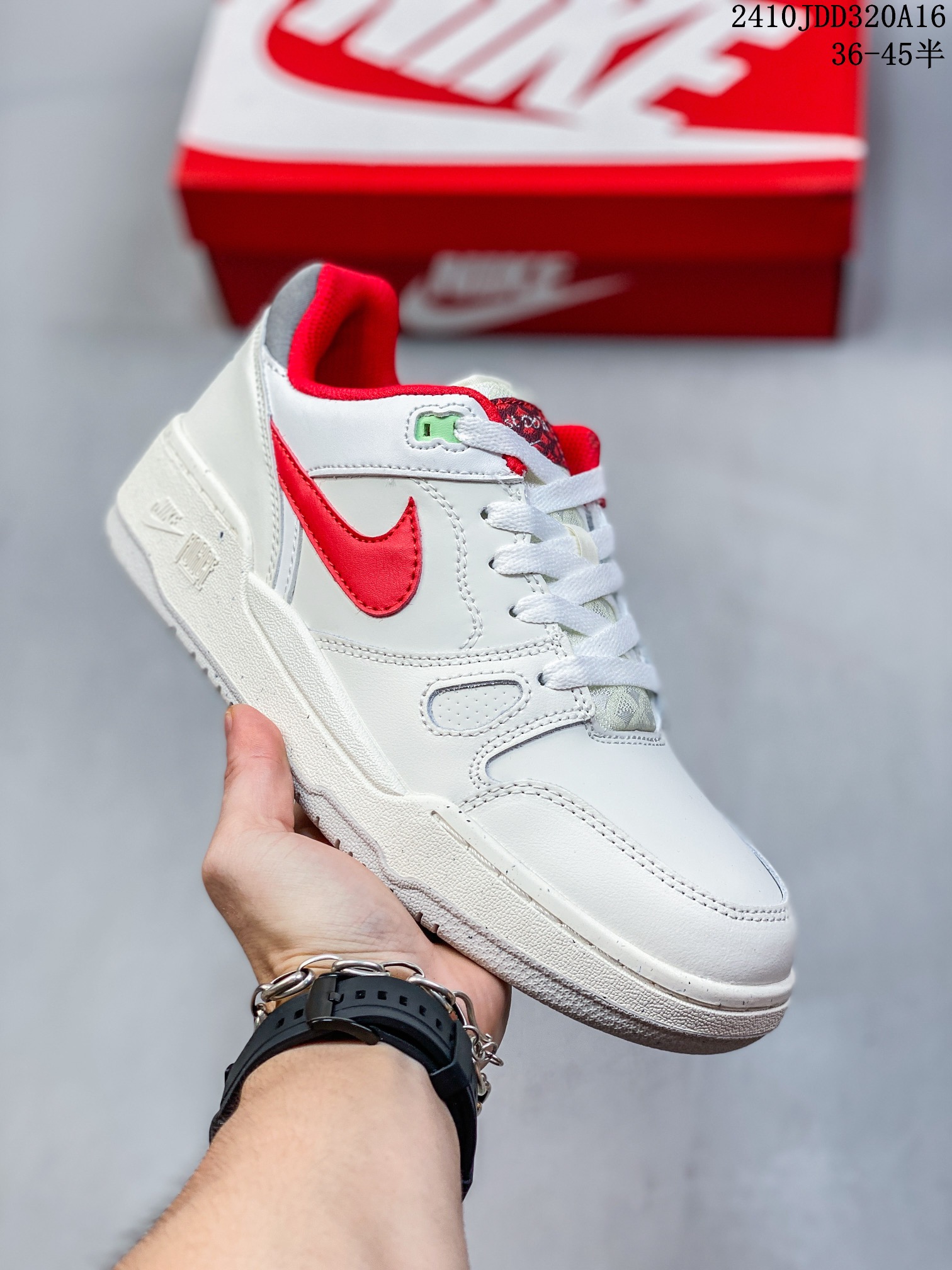 🈴💰150
✅耐克Nike FULL FORCE LO扣篮系列低帮休闲运动滑板板鞋采用软质牛剖皮鞋面材质#正确后跟反口里弧度#原厂中底布正确印刷#鞋垫嵌入缓震乳胶+Sole真气垫装置#原比值开发耐磨橡胶大底❗
货号:FB1362-101
尺码:36 36.5 37.5 38 38.5 39 40 40.5 41 42 42.5 43 44 45
编码:10JDD320A16