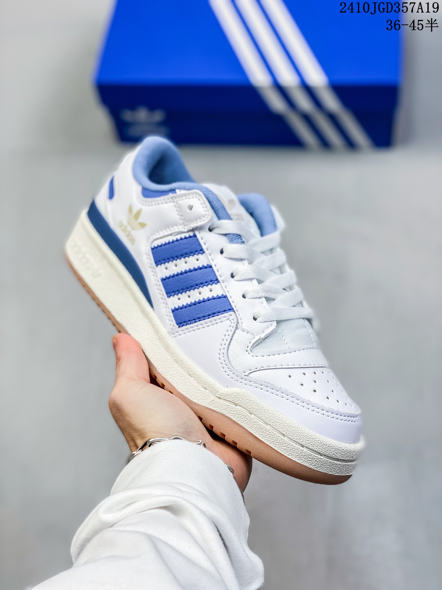 ID:xnm ❤️性价比Z版#男女鞋半码制#采用软质荔枝纹纤维革组合翻毛皮鞋面材质#内环保海玻璃鞋垫#外置加厚耐磨橡胶大底❗️延续OG经典设计风格,重塑白黑经典配色!阿迪达斯Adidas Samba XLG"White Black/Gum"桑巴舞加大厚底版系列德训风百搭松糕休闲运动板鞋“白黑生胶底”IE1377 2⁄3 371⁄3 38 382⁄3 391⁄3 40 402⁄3 411⁄3 42 422⁄3 431⁄3 44 45