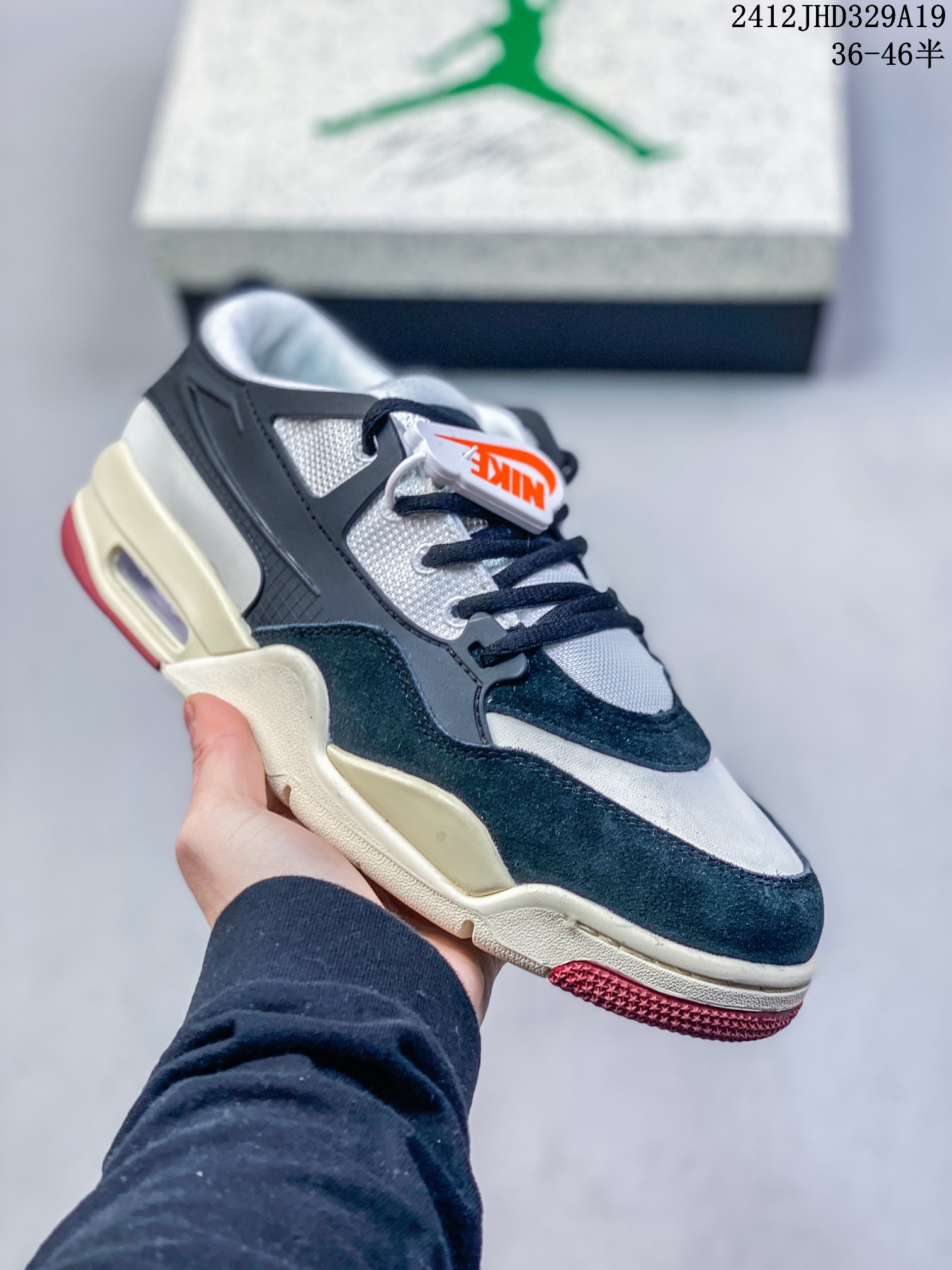 Jordan/乔丹 原楦开发版型,带芯片,采用翻毛皮组合粒面牛剖革鞋面材质,缜密定位拉帮及注胶效果,中底PU内嵌开窗式Air缓震气垫❗颜值没的说!耐克Nike Air Jordan 4 Retro RM"Canyon Rust"迈克尔·乔丹AJ4代重置版系列中帮复古休闲运动文化篮球鞋“黑白酒红氧化黄 FQ7939-100 类型:男女鞋 JHD329A19