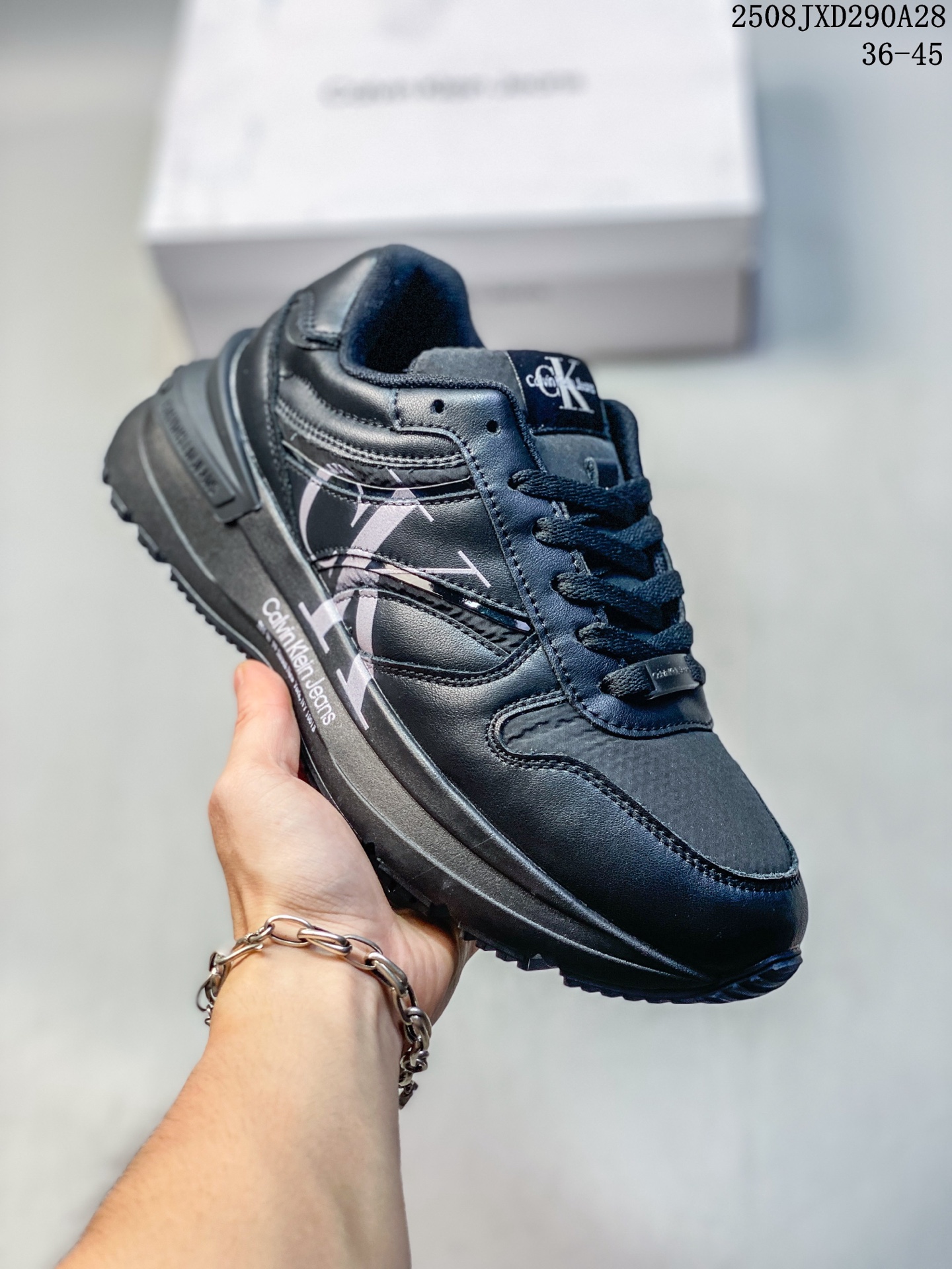 💰140
✅CK光端支线打造，美国个性时尚品牌-卡尔文·克莱恩Calvin Klein Sneakers休闲百搭板鞋 

类型：男鞋
码数：40 41 42 43 44 45如图
编码：08JXD290A28