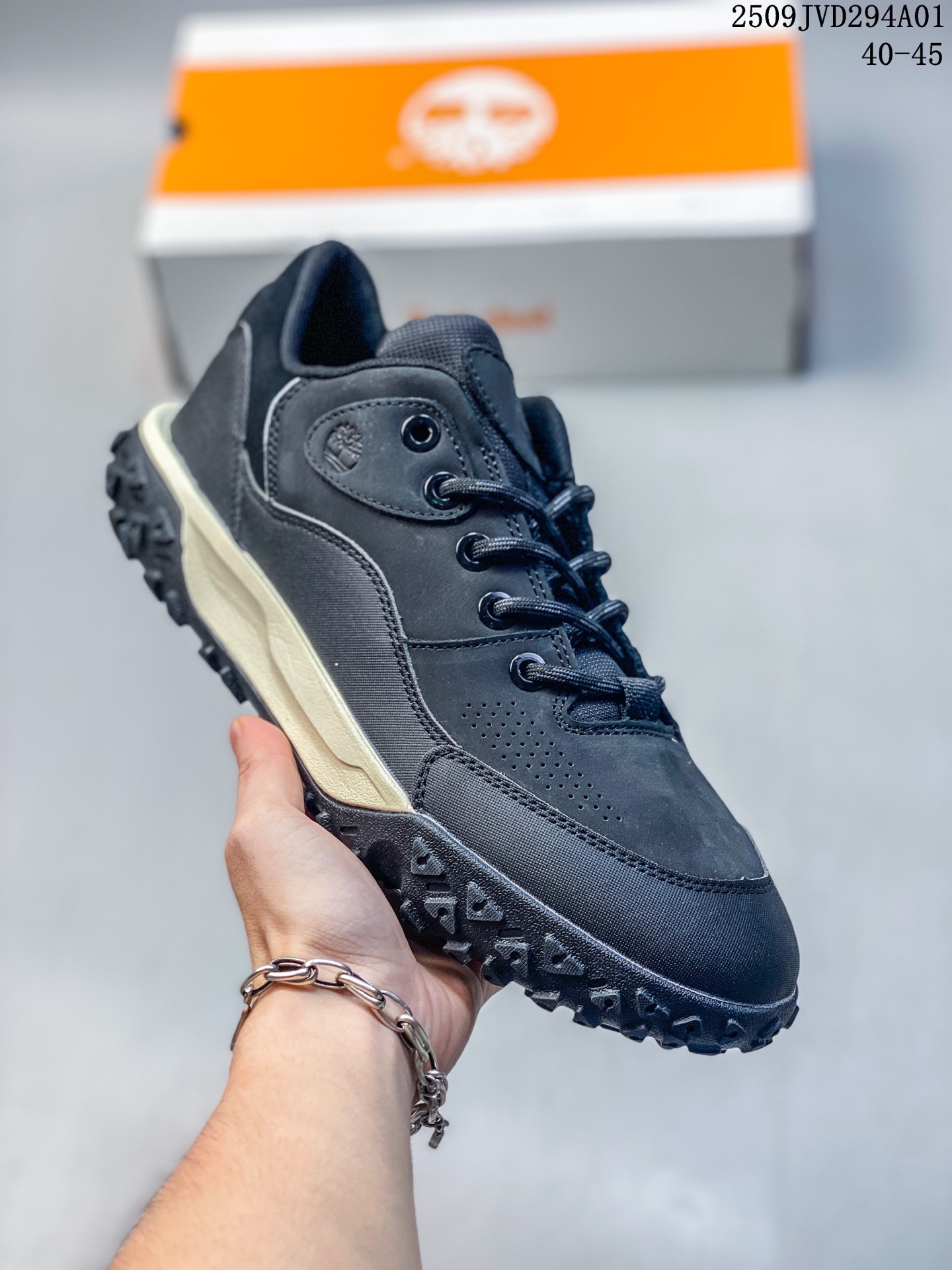 💰170
公司级✅Timberland添柏岚/天伯伦户外高帮休闲大黄靴系列
#广东大厂品质 原盒原包装
#24ss新款 时尚潮流搭配 面料采用意大利🇮🇹顶级磨砂细纹牛皮 搭配防臭防腐真皮乳胶鞋垫 大底到五金都是代工厂原材料制作 同原版固特异永不开胶工艺 好货不杀猪
首单质量严格把控 全网独家首发 品质毋庸置疑 全套官网统一包装 给您完美的穿着体验 质量考究耐穿 型男必备 专治不帅 高品质脚感一流 今年冬季防寒户外专用 日常随意搭配
尺码:如图(皮鞋码)
编码:09JVD294A01