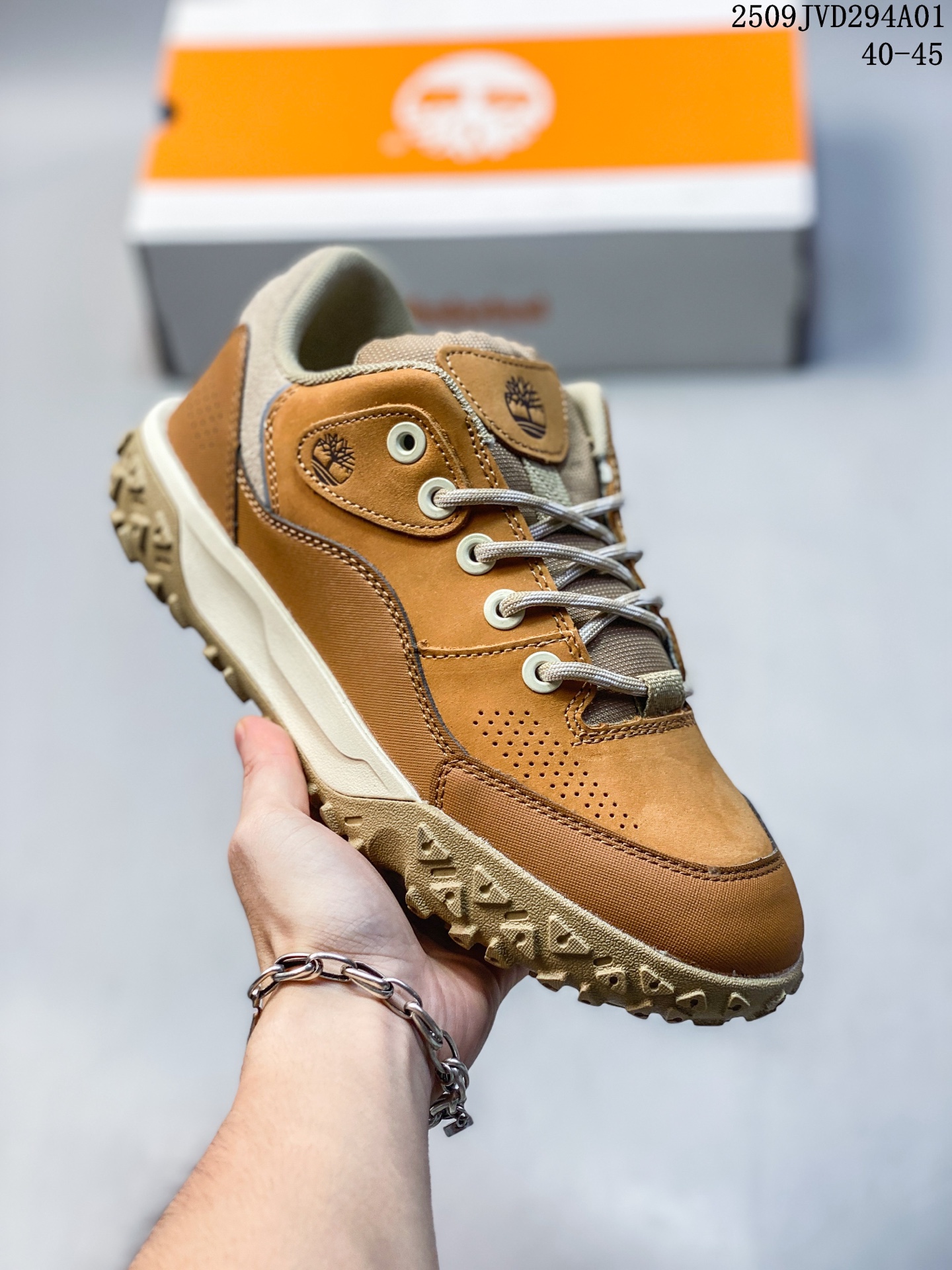 💰170
公司级✅Timberland添柏岚/天伯伦户外高帮休闲大黄靴系列
#广东大厂品质 原盒原包装
#24ss新款 时尚潮流搭配 面料采用意大利🇮🇹顶级磨砂细纹牛皮 搭配防臭防腐真皮乳胶鞋垫 大底到五金都是代工厂原材料制作 同原版固特异永不开胶工艺 好货不杀猪
首单质量严格把控 全网独家首发 品质毋庸置疑 全套官网统一包装 给您完美的穿着体验 质量考究耐穿 型男必备 专治不帅 高品质脚感一流 今年冬季防寒户外专用 日常随意搭配
尺码:如图(皮鞋码)
编码:09JVD294A01