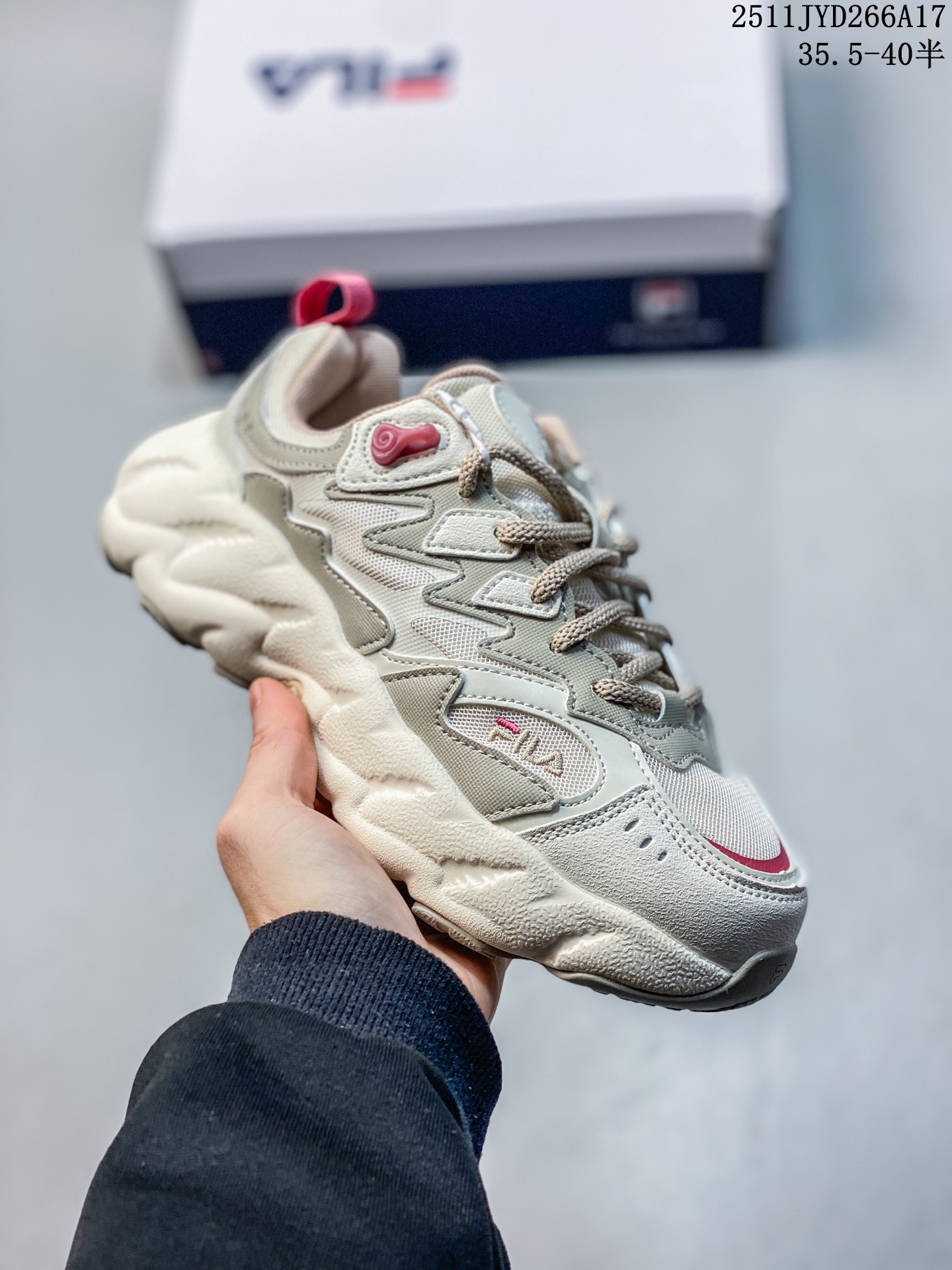 💰170
FILA斐乐 Fern 2 蕨草2.0 时尚摩登复古经典个性潮流清新运动日常通勤百搭舒适厚底 耐磨透气轻便 低帮 生活休闲鞋 女款
11JYD266A17