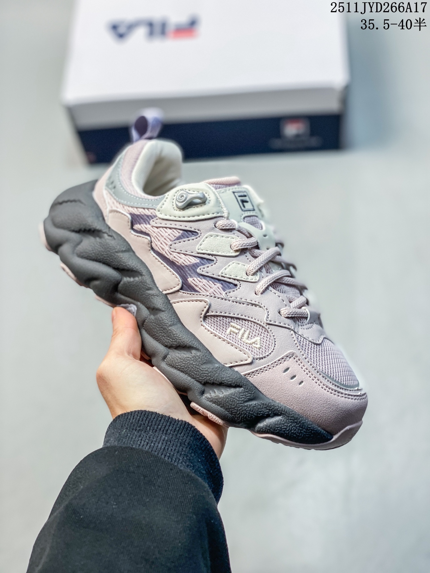 🈴️💰170
FILA斐乐 Fern 2 蕨草2.0 时尚摩登复古经典个性潮流清新运动日常通勤百搭舒适厚底 耐磨透气轻便 低帮 生活休闲鞋 女款
11JYD266A17