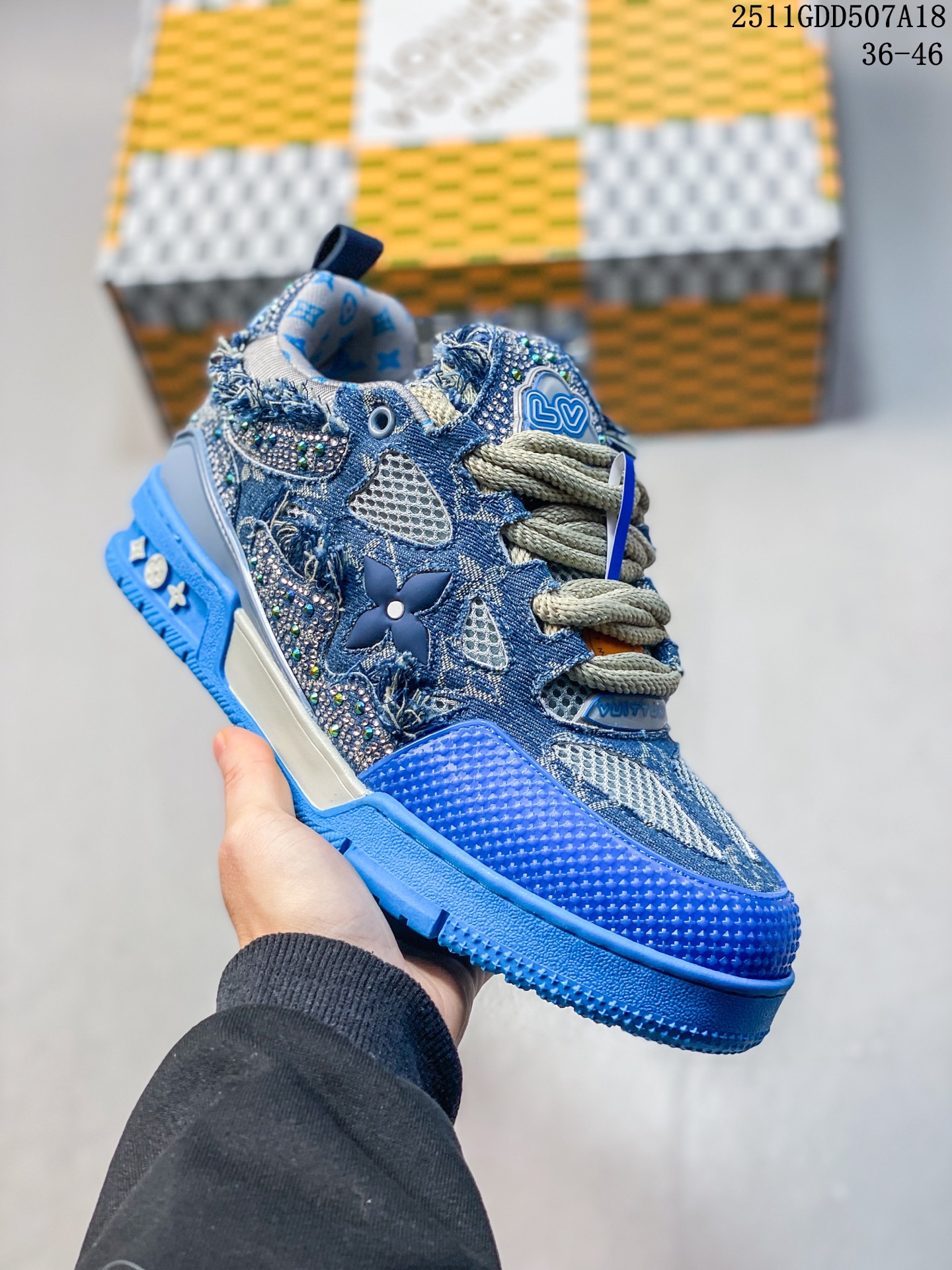 路易威登/Louis Vuitton LV路易威登板鞋 新款 LV Trainer最新配色运动鞋 L家 篮球鞋风格运动鞋 该鞋由艺术总监 VIRGIL ABLOH设计 垫脚聚米微料加透气英伦网布 细节原版一致 GDD507A18