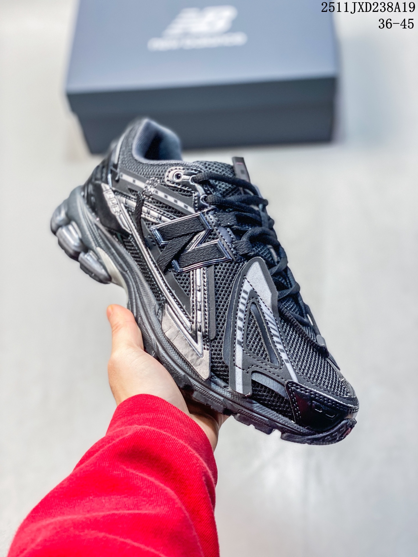 💰160
公司级✅New Balance M1906系列 新百伦 复古单品宝藏老爹鞋款
复古元素叠加 质感超级棒 原楦版型材料细节做工精细 作为NB最经典的档案鞋型之一
官方货号:M1906RCH
尺码:36 37 37.5 38 38.5 39.5 40 40.5 41.5 42 42.5 43 44 45
ID:JKD101-AZD
11JXD238A19