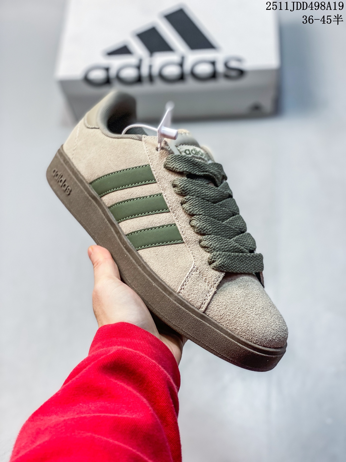 💰120
阿迪达斯 AdidasLego 阿迪达 Adidas NEO Grand Court懒蛋蛋联名款小白鞋 女款休闲低帮运动板鞋运动休闲鞋,一款经典而简洁的运动鞋。这款运动鞋,将往日经典运动型格推向未来。日常造型,搭配合成革鞋面,两侧饰标志性三条纹。含Cloudfoam中底,力求实现迈步舒适。常规型剪裁,系带设计,合成革鞋面,橡胶外底,Cloudfoam舒适鞋垫,脚感舒适。
类型:女鞋
货号:JR7110
码数:36-45含半码
编码:IOYC1118ZLL
11JDD498A19
