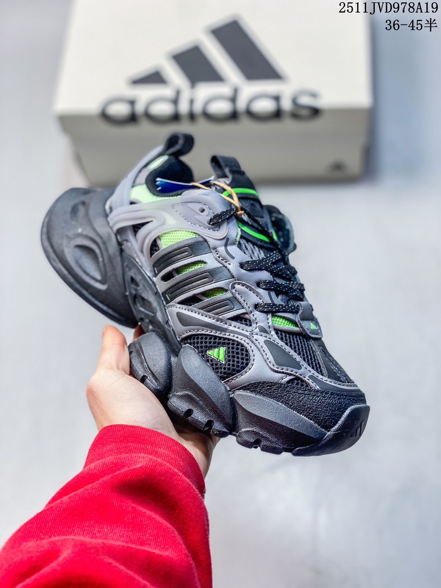 💰190
公司级✅Adidas XLG RUNNER DELUXE系列阿迪达斯 低帮增高复古中性休闲运动老爹鞋
鞋面由轻薄透气的网布制成 提供卓越的空气流通性能 中底使用品牌独有的Bounce缓震技术 帮助减少地面对关节的冲击力 提升整体的舒适性 鞋子的设计风格简约大气 同时兼顾功能性和美感 适用于各种场景
货号:IH7802
Size:36 36.5 37 38 38.5 39 40 40.5 41 42 42.5 43 44 45
ID:JHD212-AZD
11JVD978A19