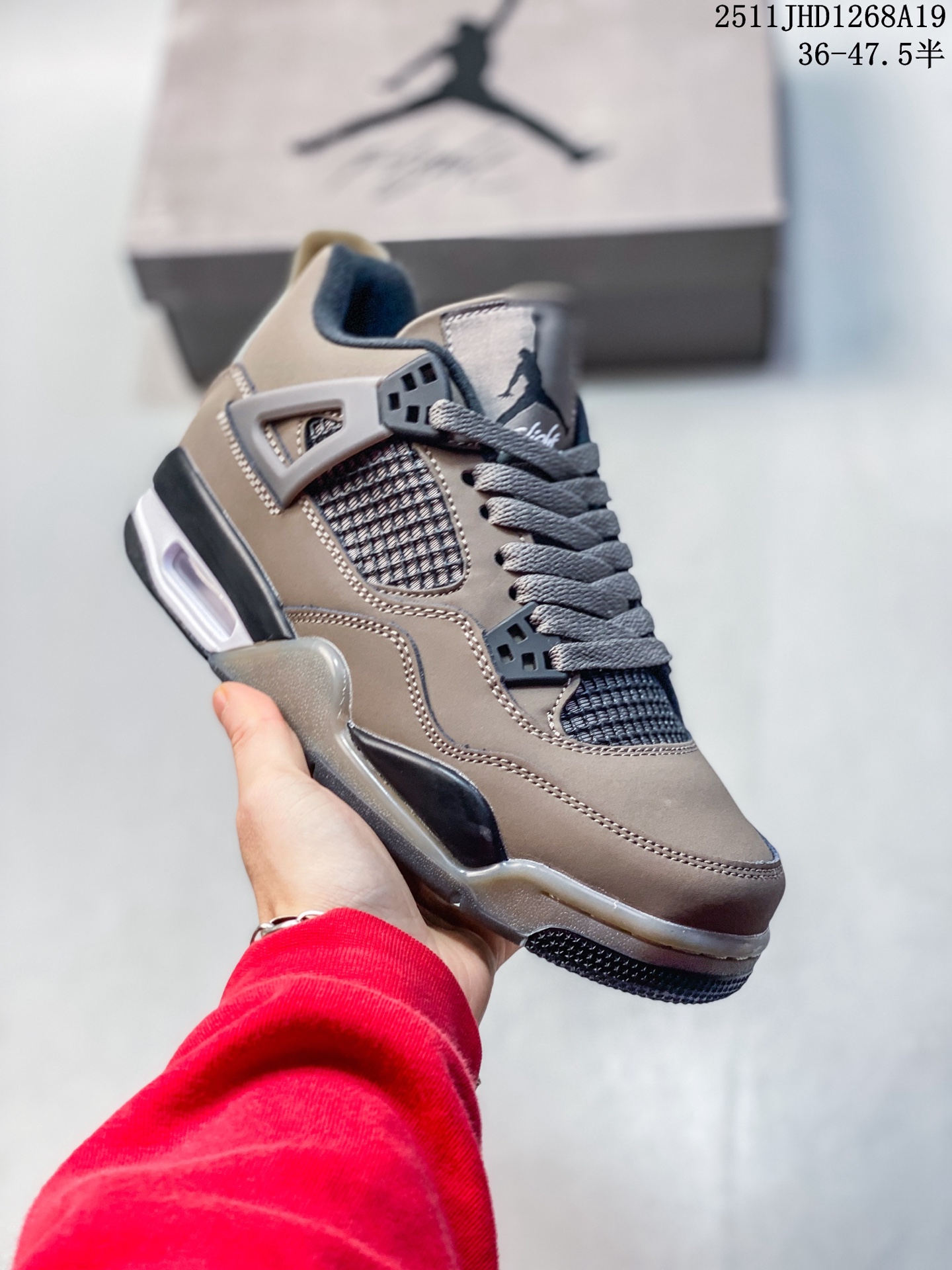 💰150
乔丹 Air Jordan 4 “Forget Me Not” WMNS 节日限定
配色灵感源自母亲节常见花卉「勿忘我(Forget Me Not)」,以此来传递对母亲的深厚感激之情。鞋身采用白色打底,勿忘我花卉的蓝紫色调注入细节,最吸引人的还是鞋面特别增加的刺绣花卉装饰,进一步烘托主题据说这次还将有全新的包装封绘亮相,以契合母亲节这一温馨时刻 货号:HV0823 100
码数:36 36.5 37.5 38 38.5 39 40 40.5 41 42 42.5 43 44 44.5 45 46 47.5
11JHD1268A19