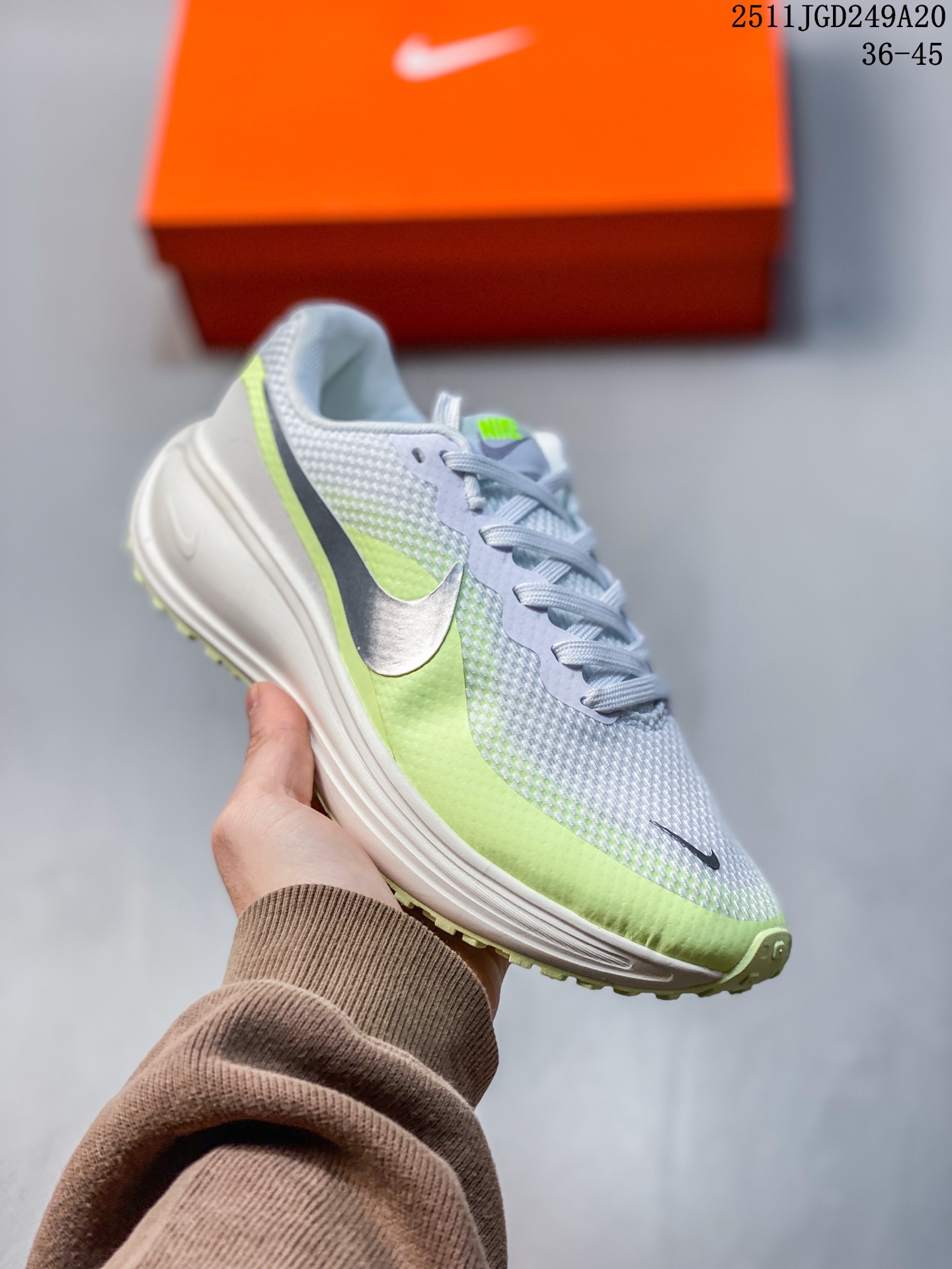 💰140
公司级✅Nike REVOLUTION 8 耐克 透气 低帮 跑步鞋
兼顾迅疾外观和稳固脚感后跟覆面和中足动态支撑巧妙融合 缔造稳定顺畅的迈步体验
11JGD249A20