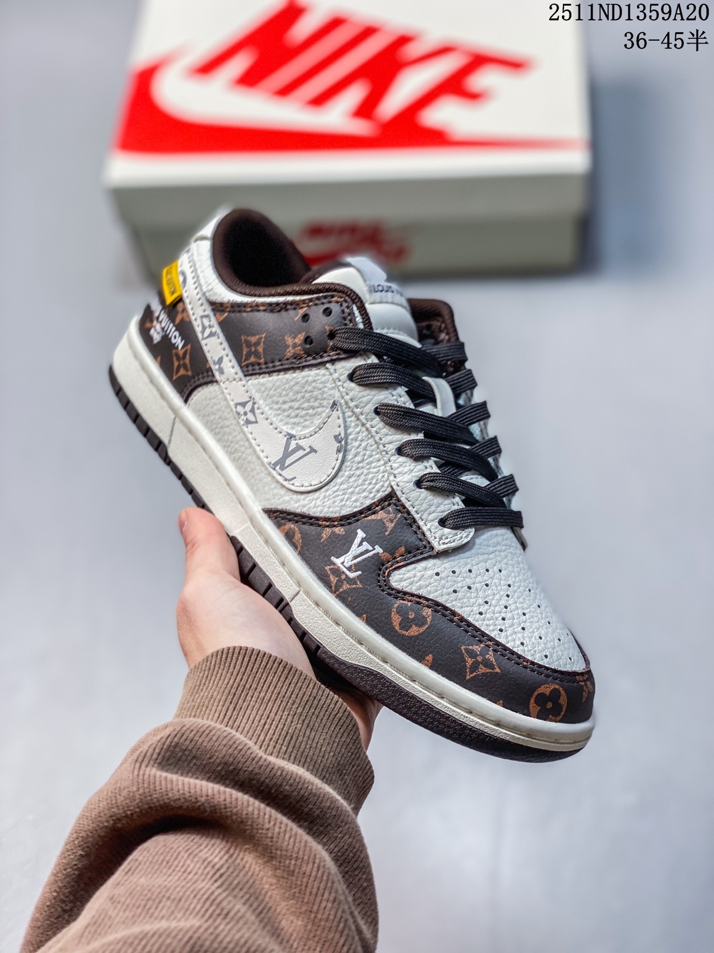 特价 高端定制Nike SB Dunk Low Supreme联名——奶白青蓝钩 高端定制 低帮休闲板鞋 定制鞋盒 大厂品质出货 超高清洁度 皮料切割干净无任何毛边 细节完美 货号:CY5979-113 ND1359A20