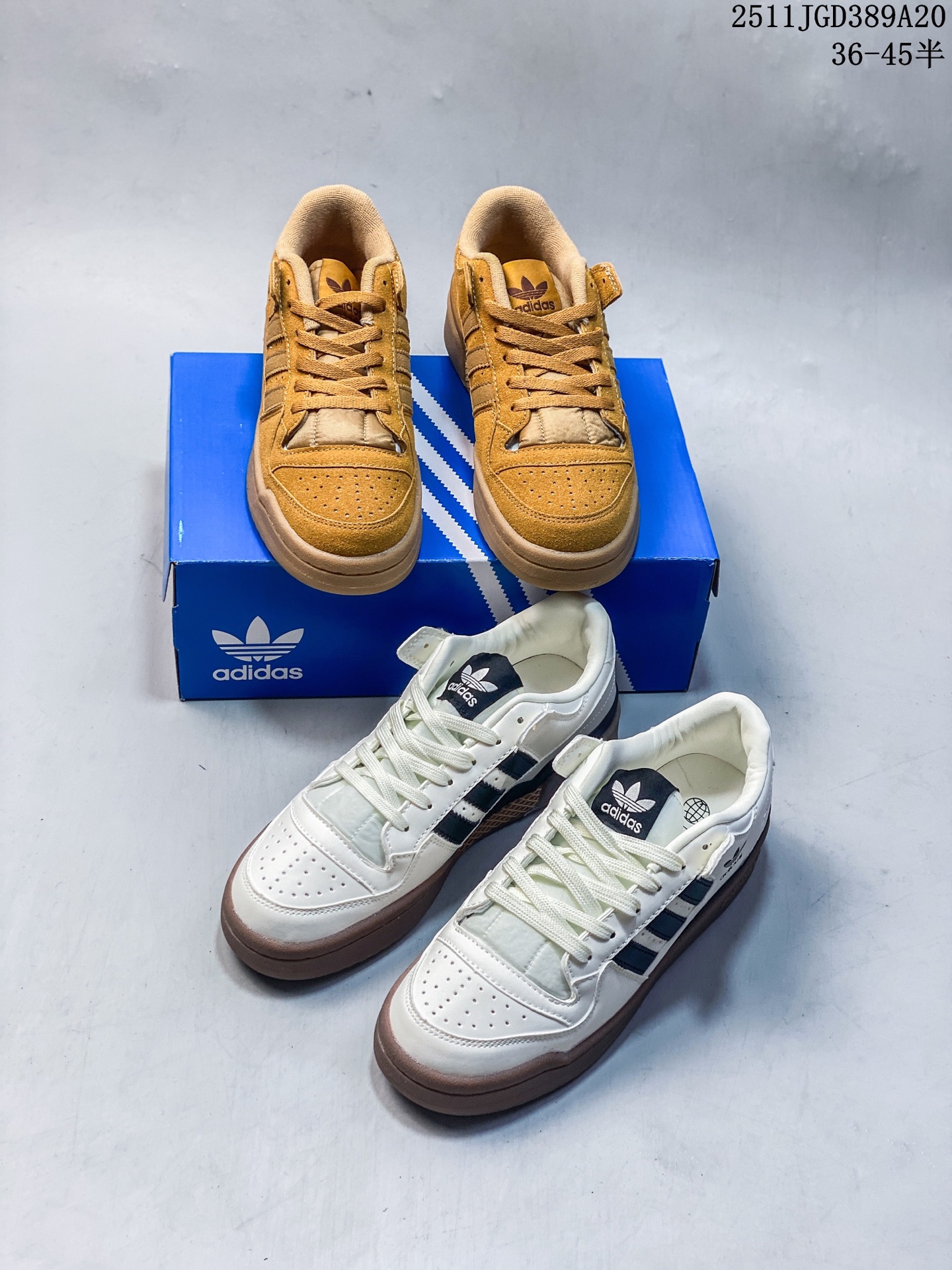 🈴️💰140
ADIDAS 阿迪达斯罗马系列 FORUM 84 LOW SHOES 饰有摩登细节的Forum 经典板鞋运动鞋休闲篮球运动鞋。当adidas Forum篮球鞋初次登上球场时,未来的影响力无从知晓,但世人很快便开始领略它的风采。自1984年起,Forum致力于在篮球场外不断改变游戏规则,触及文化疆域的诸多角落。这款adidas Forum 84 Low经典鞋,采用经典低帮设计、撞色设计,致敬经典款式。皮革+织物鞋面,穿着舒适。• 系带设计• 常规版型• 牛皮革鞋面• 合成衬里• 橡胶外底。
11JGD389A20