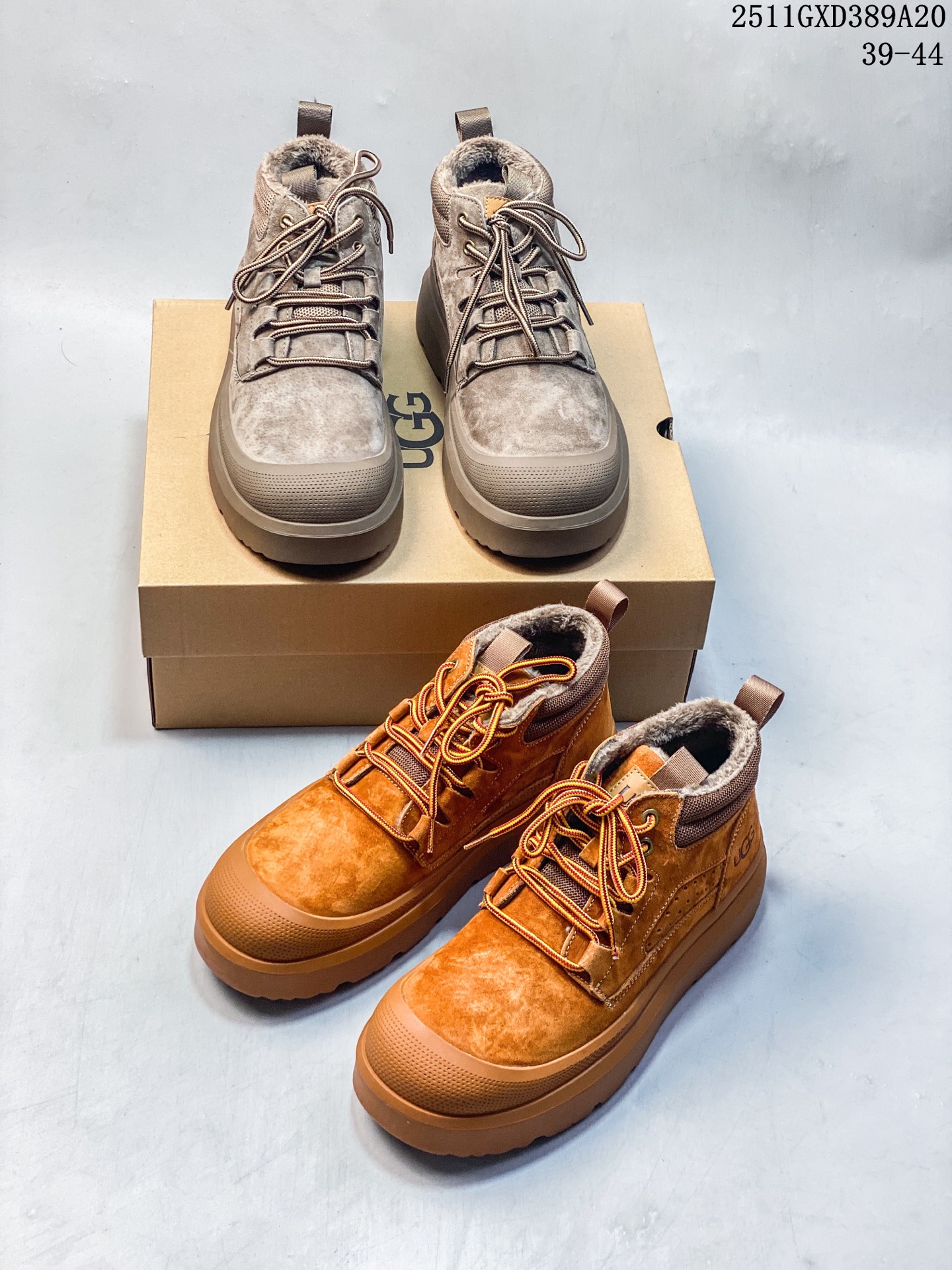 🈴️💰260
UGG秋冬新品(毛绒一体内里🔥保暖锁热)秋冬必备 户外中帮男士休闲鞋雪地靴马丁靴系列 广东大厂品质 秋冬新款 时尚潮流搭配 面料釆用意大利进口磨砂牛皮 全鞋真牛皮材料 大底到五金都是代工厂原材料制作 好货不杀猪 首单质量严格把控 全套官网统一包装 今年冬季防寒户外专用产品 日常随意搭配 型男必备‼美国轻奢品牌【UGG】Tasman Weather Hybrid 塔斯曼混合系列轻量休闲鞋尺码:39-44
11GXD389A20