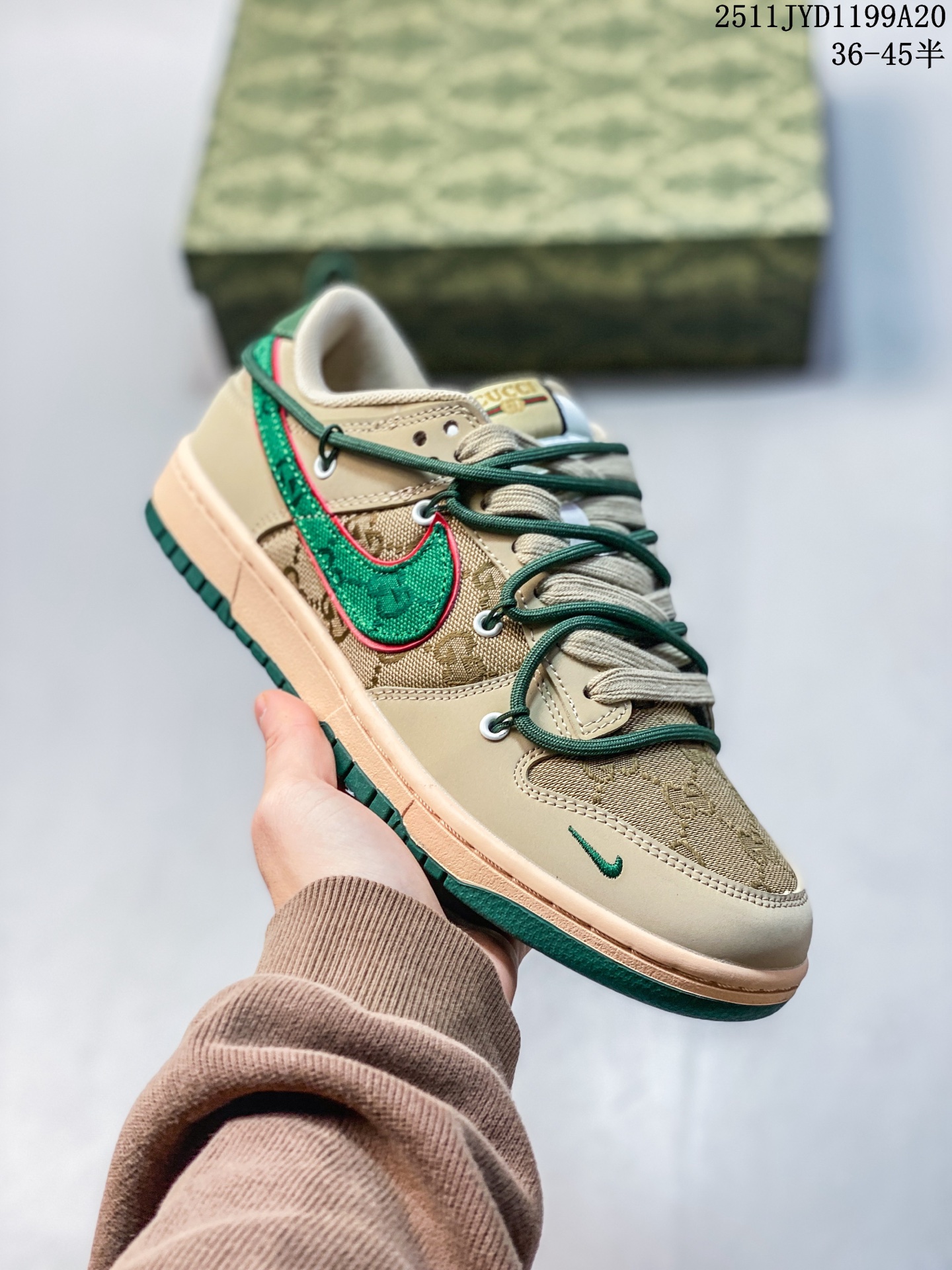 💰170
海外爆款限量发售!公司级 Nike SB Dunk Low“LV联名-牛仔勾夜光绑带” 周年高端定制 低帮休闲板鞋 定制鞋盒 大厂纯原品质出货 超高清洁度 皮料切割干净无任何毛边 细节完美
货号:DM6868-086
Size:36 36.5 37.5 38 36.5 39 40 40.5 41 42 42.5 43 44 44.5 45
11JYD1199A20