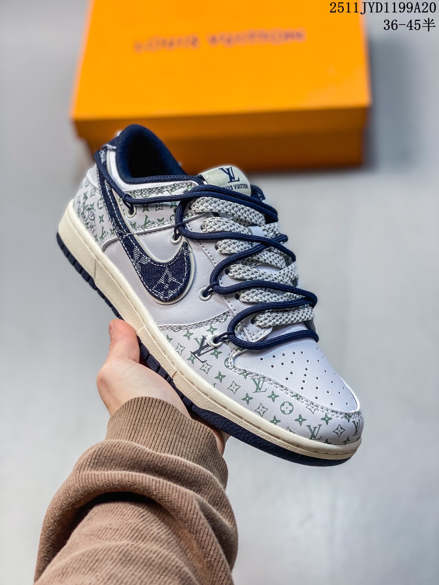 💰170
海外爆款限量发售!公司级 Nike SB Dunk Low“LV联名-牛仔勾夜光绑带” 周年高端定制 低帮休闲板鞋 定制鞋盒 大厂纯原品质出货 超高清洁度 皮料切割干净无任何毛边 细节完美
货号:DM6868-086
Size:36 36.5 37.5 38 36.5 39 40 40.5 41 42 42.5 43 44 44.5 45
11JYD1199A20