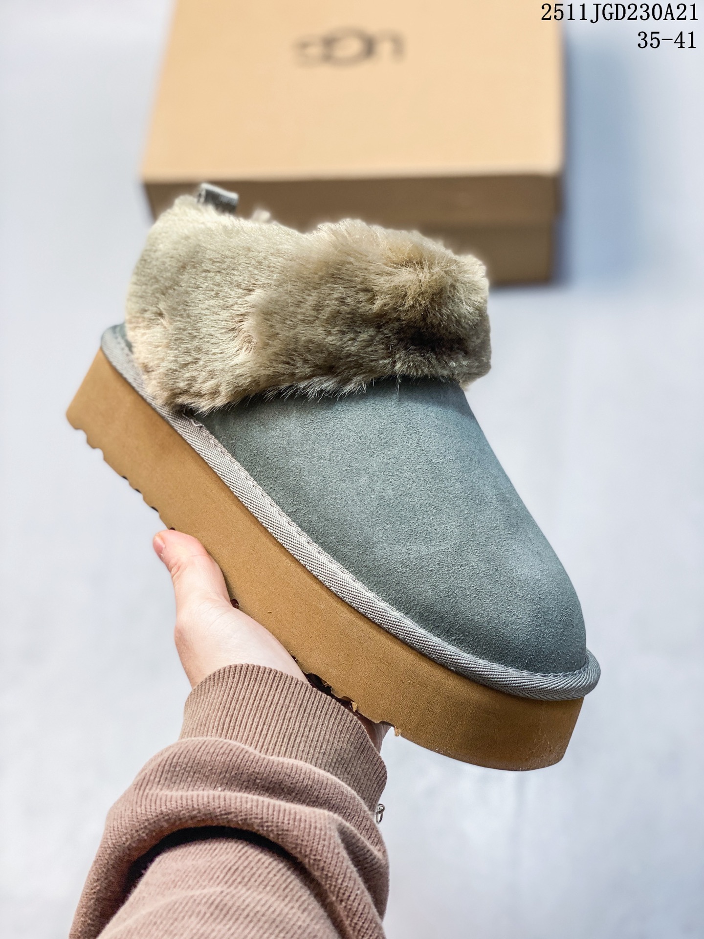 💰140
UGG舒适厚底一脚蹬休闲乐福鞋懒人毛毛鞋明星同款Nita Platform 妮塔便鞋 1171393
码数:35 36 37 38 39 40 41
编号:2511WSYMIG
11JGD230A21