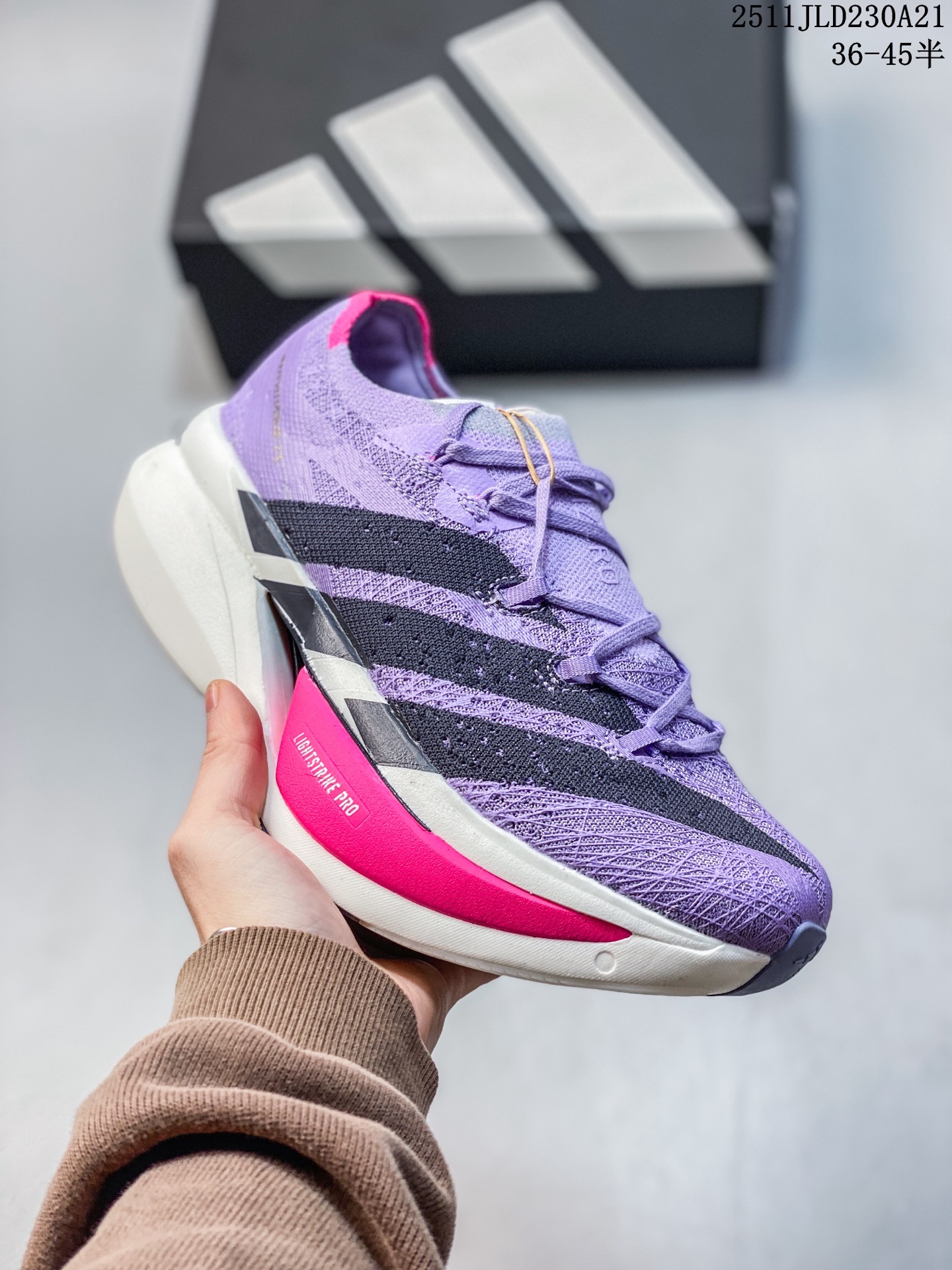 💰200
公司级✅Adidas Adizero Prime X 3.0 Strung箱根系列 专业竞训 碳板碳柱 阿迪达斯 经典马拉松跑步鞋
整体采用前作的设计语言 并且对后者的细节进行升级 马拉松和长距离路跑的性能极限设计而生
货号:JQ2801
尺码:36 36.5 37 38 38.5 39 40 40.5 41 42 42.5 43 44 45
ID:JSD101-AZZ
11JLD230A21