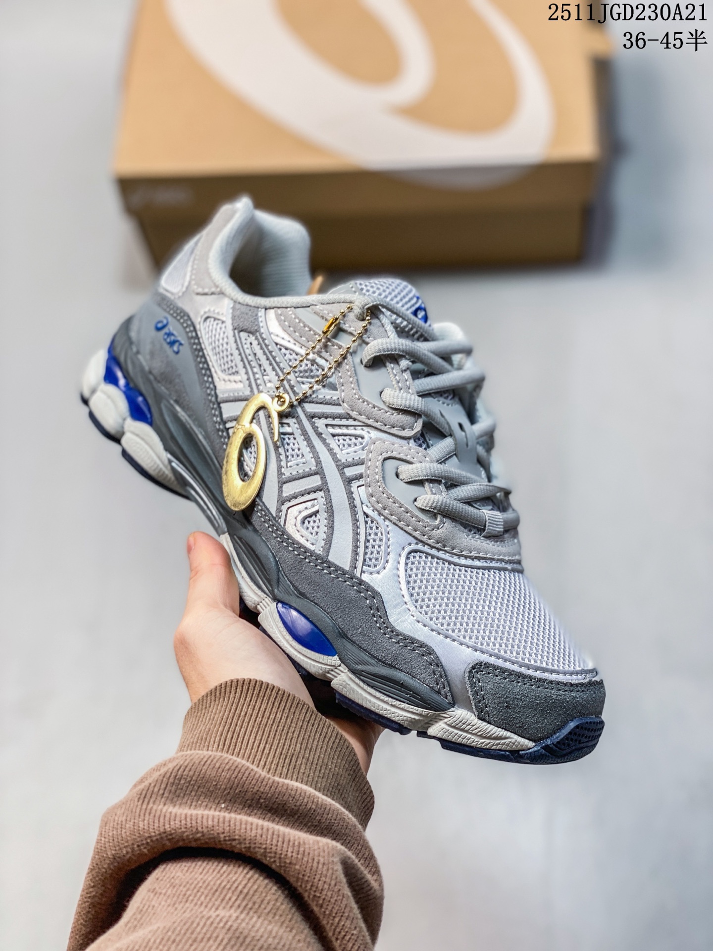 💰140
真标✅ASICS GEL-NYC 亚瑟士 透气网眼鞋面 配合部分合成革材质 采用全新AHAR+橡胶材质 更加耐磨
货号:1203A383-025
尺码:36 37 37.5 38 39 39.5 40.5 41.5 42 42.5 43.5 44 45
ID:JZD101-AZZ
11JGD230A21