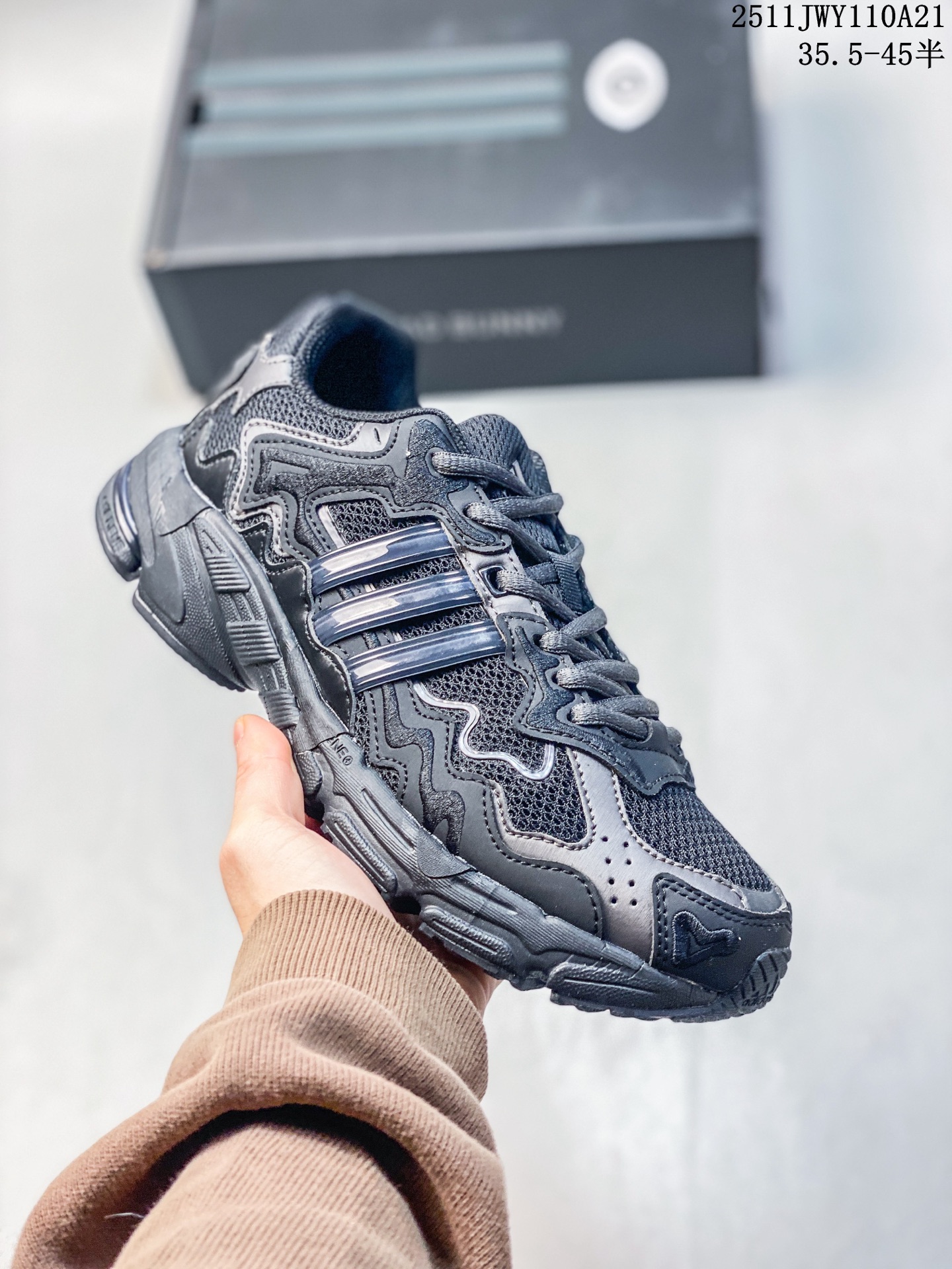 💰185
公司级✅Adidas Originals Response CL 复古休闲跑步鞋
鞋身采用大面积的麂皮和网布材质 复古感拉满 中底采用阿迪达斯经典的adiprene 后掌添加新的Pro-miderotor科技 脚感回弹力十足
货号:ID0805
尺码:36 36.5 37 38 38.5 39 40 41 42 42.5 43 44 45
编码:329JWY1122
11JWY110A21