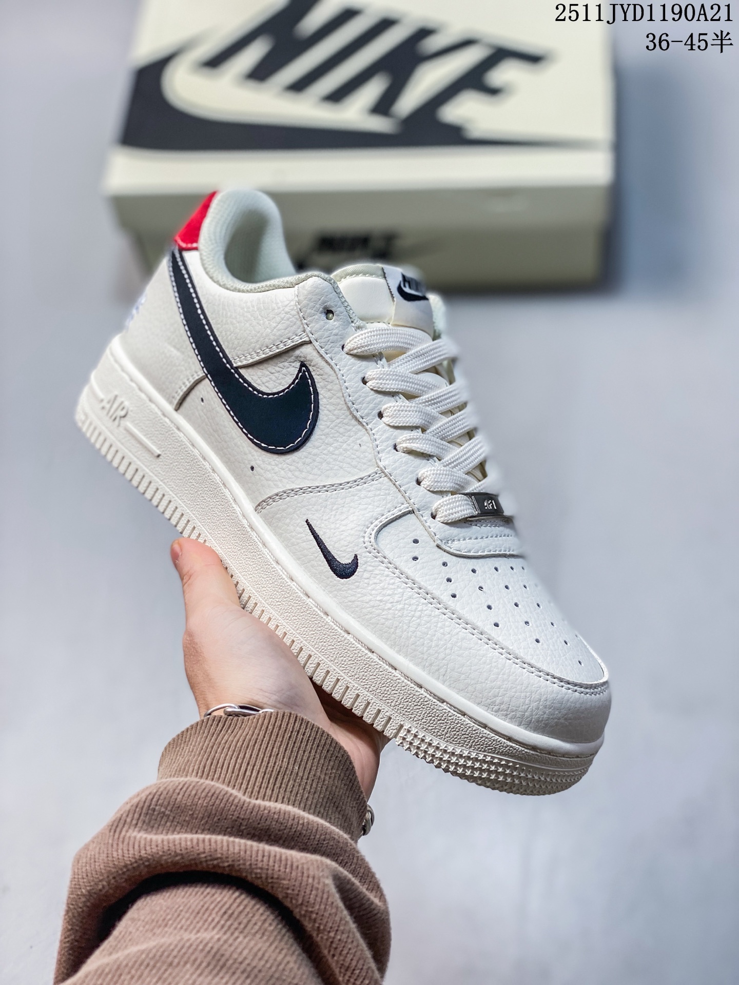 💰170
海外爆款限量发售！公司级Nike Air Force 1 '07 Low “LV联名——米白黑”空军一号 低帮 运动鞋 休闲鞋 折边针车 工艺难度大 原楦头原纸板 原装鞋盒 定制五金配件 内置全掌气垫 原厂鞋底 
货号：CS5288-020
Size：36 36.5 37.5 38 38.5 39 40 40.5 41 42 42.5 43 44 44.5 45
11JYD1190A21