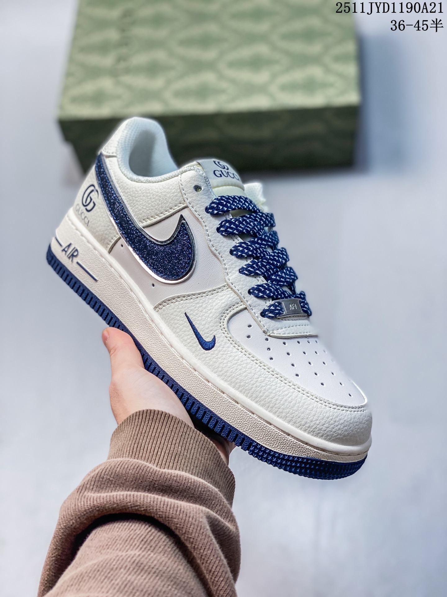 💰170
海外爆款限量发售！公司级Nike Air Force 1 '07 Low “LV联名——米白黑”空军一号 低帮 运动鞋 休闲鞋 折边针车 工艺难度大 原楦头原纸板 原装鞋盒 定制五金配件 内置全掌气垫 原厂鞋底 
货号：CS5288-020
Size：36 36.5 37.5 38 38.5 39 40 40.5 41 42 42.5 43 44 44.5 45
11JYD1190A21