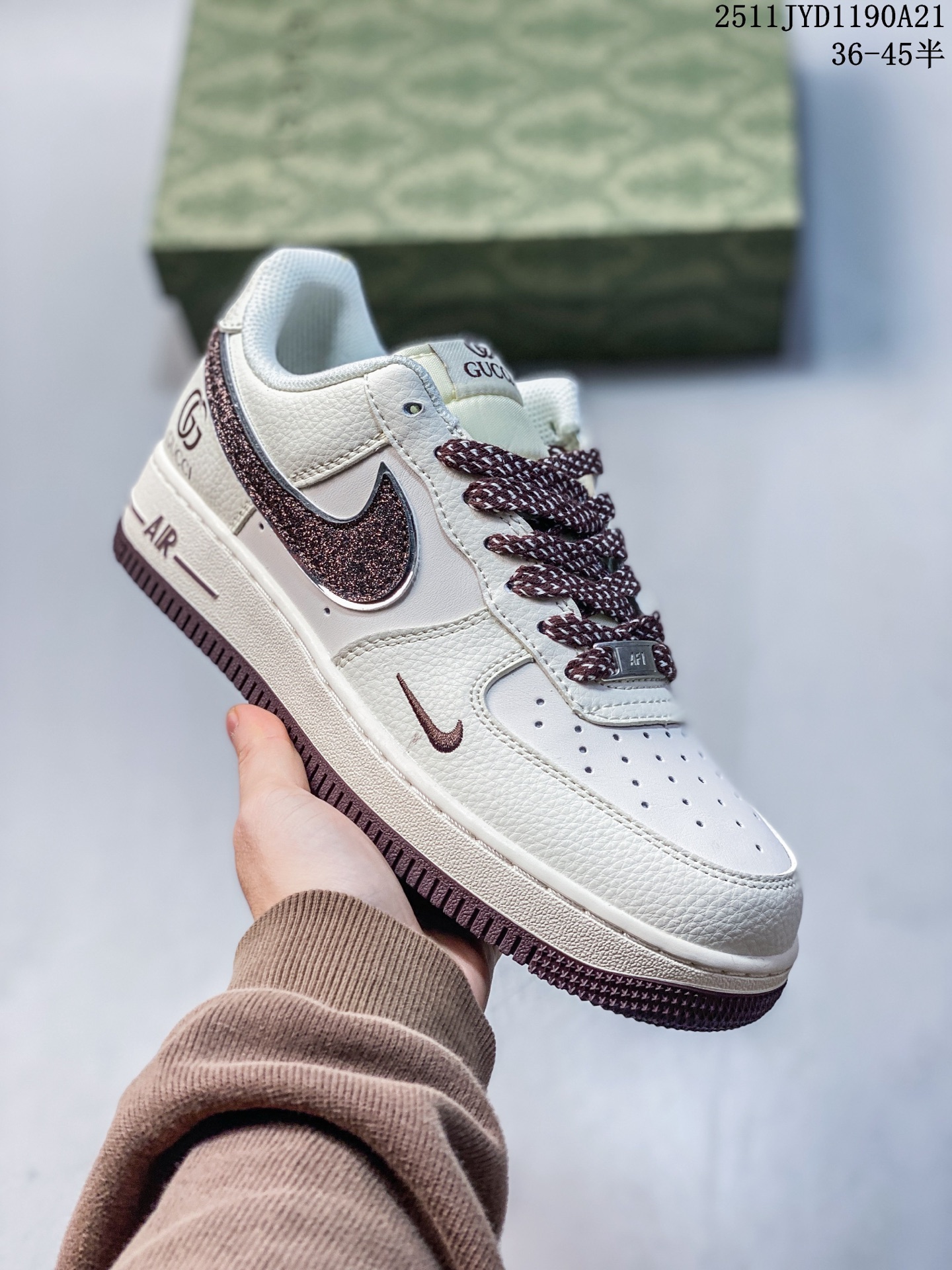💰170
海外爆款限量发售！公司级Nike Air Force 1 '07 Low “LV联名——米白黑”空军一号 低帮 运动鞋 休闲鞋 折边针车 工艺难度大 原楦头原纸板 原装鞋盒 定制五金配件 内置全掌气垫 原厂鞋底 
货号：CS5288-020
Size：36 36.5 37.5 38 38.5 39 40 40.5 41 42 42.5 43 44 44.5 45
11JYD1190A21