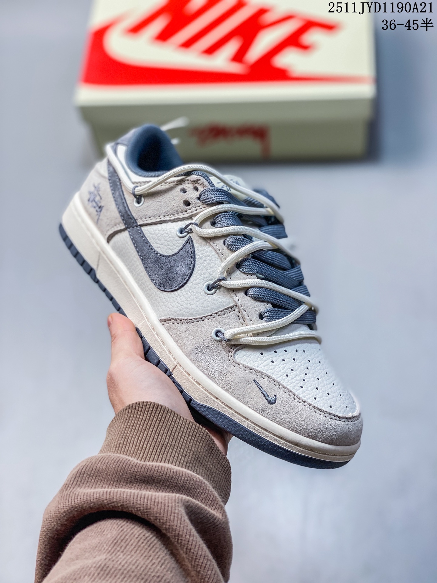 💰170
海外爆款限量发售!公司级 Nike SB Dunk Low“Sup系列——绑带米白灰勾” 周年高端定制 低帮休闲板鞋 定制鞋盒 大厂纯原品质出货 超高清洁度 皮料切割干净无任何毛边 细节完美
货号:DM6868-091
Size:36 36.5 37.5 38 36.5 39 40 40.5 41 42 42.5 43 44 44.5 45
11JYD1190A21