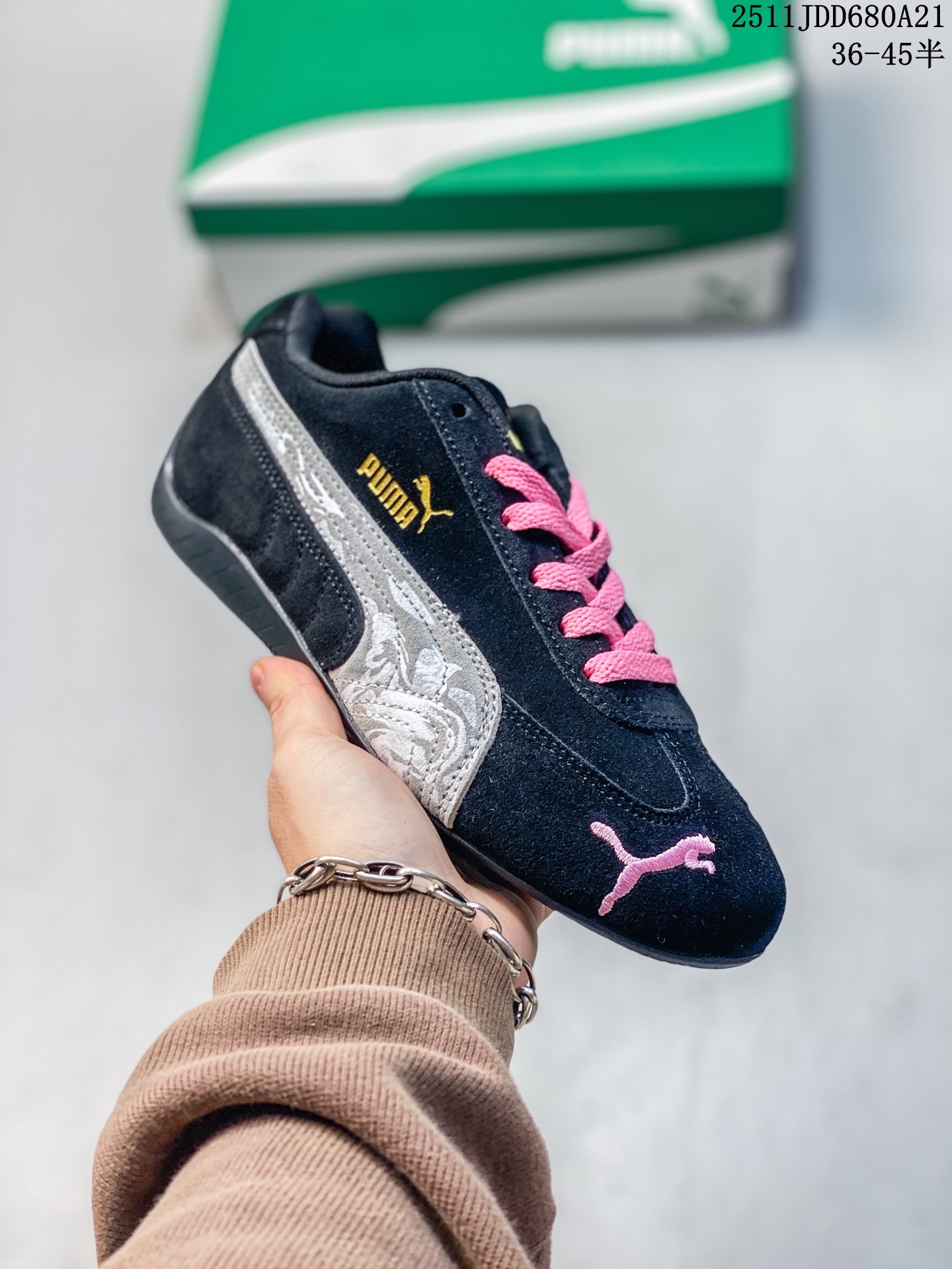 💰120
Puma Speedcat OG彪马 防滑耐磨生活休闲 运动鞋
官方货号:401657-01
尺码:36～45半
11JDD680A21