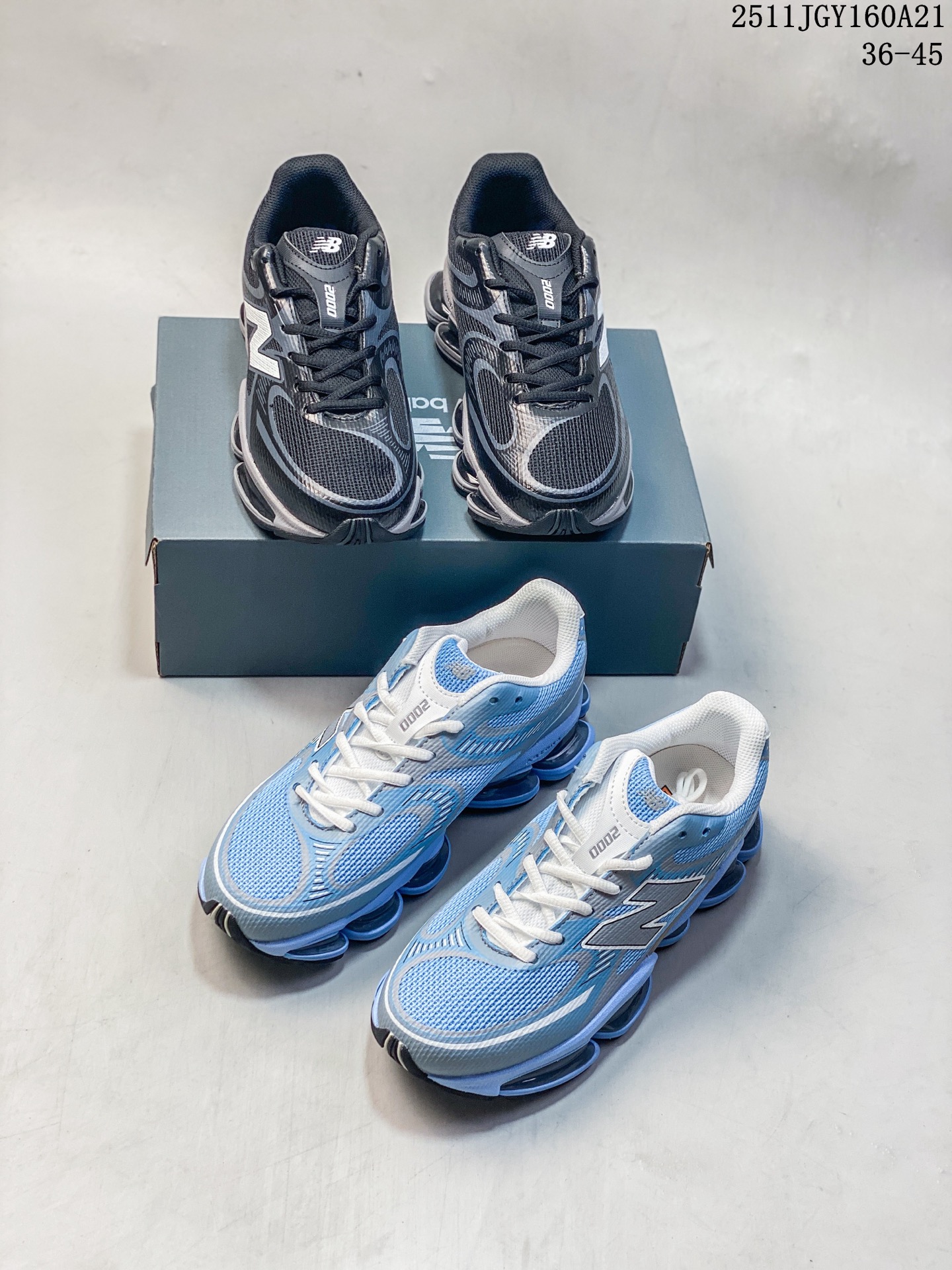 🈴️💰145
New Balance 新鞋型!新百伦NEW BALANCE 2000系列复古潮流网眼透气跑鞋2000年代风格轻便耐磨厚底增高 气垫缓震运动老爹鞋,这双New Balance 2000 依然是融合了新旧元素的跑鞋造型,命名为 2000,或许是它的设计理念有着 Y2K 的血统。最大的亮点,在于这双鞋的中底。中底造型太抓眼球了,五个 ABZORB 单元!带来极具辨识度和冲击力的视觉效果,让这双鞋在外观和脚感方面都颇具吸引力。鞋面会比以往 New Balance 更扁平化,配合夸张的中底,看上去很有未来感。并且鞋头的线条看上去十分流畅,对于 New Balance 粉丝来说,一定会觉得很新颖。
11JGY160A21