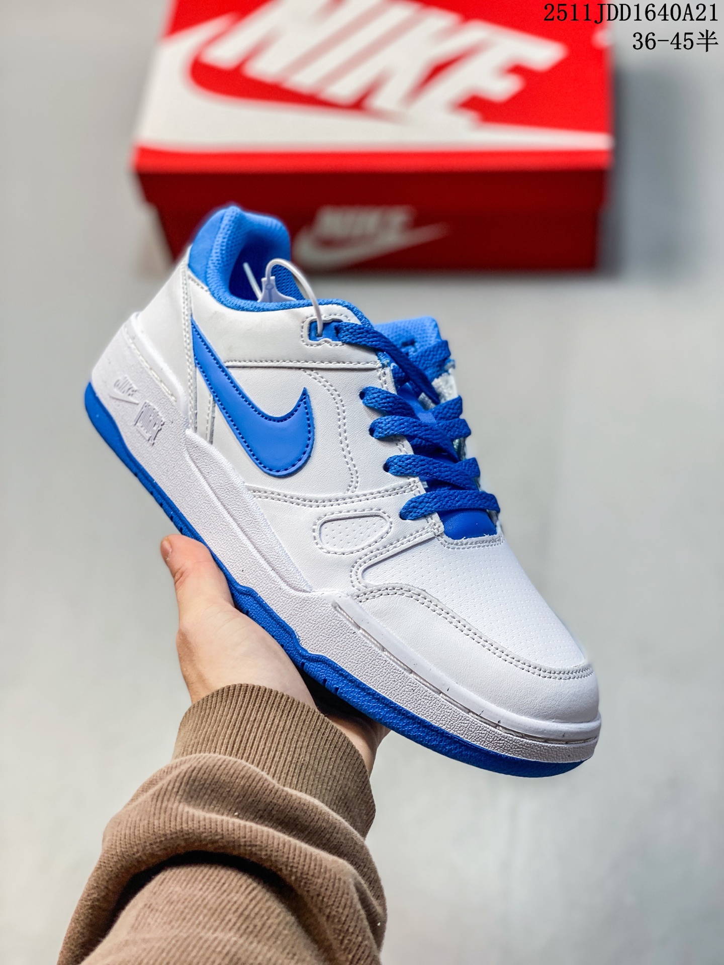 💰120
耐克Nike FULL FORCE LO扣篮系列低帮休闲运动滑板板鞋采用软质牛剖皮鞋面材质#正确后跟反口里弧度#原厂中底布正确印刷#鞋垫嵌入缓震乳胶+Sole真气垫装置#原比值开发耐磨橡胶大底❗
11JDD1640A21