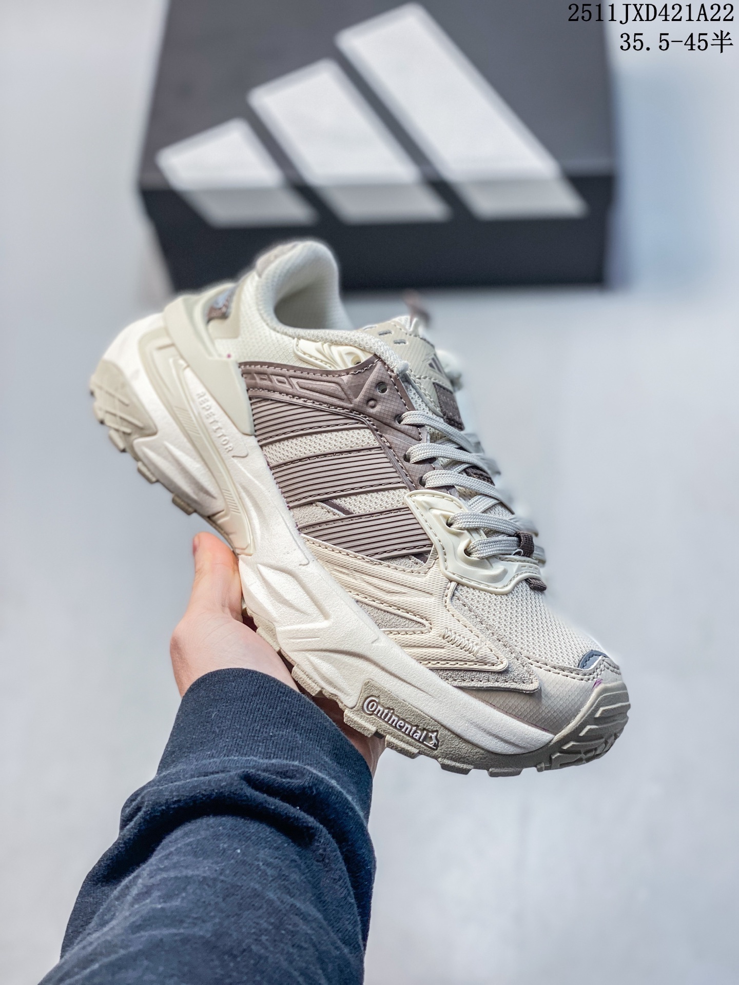 💰160
Adidas Originals Adistar Jellyfish 阿迪复古舒适防滑减震运动鞋 尺码:35.5-45半
11JXD421A22