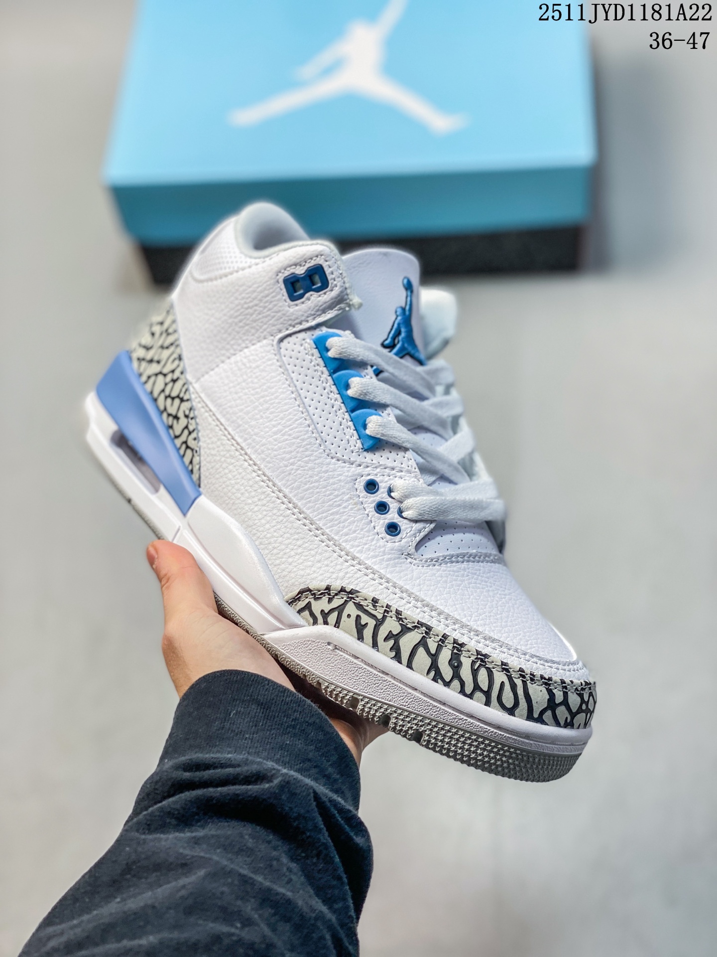 💰170
公司级✅Nike Air Jordan 3 Retro 迈克尔·乔丹AJ3代中帮复古休闲运动文化篮球鞋
货号:CT8532-104
尺码:36 36.5 37.5 38 38.5 39 40 40.5 41 42 42.5 43 44 45 46 47
11JYD1181A22