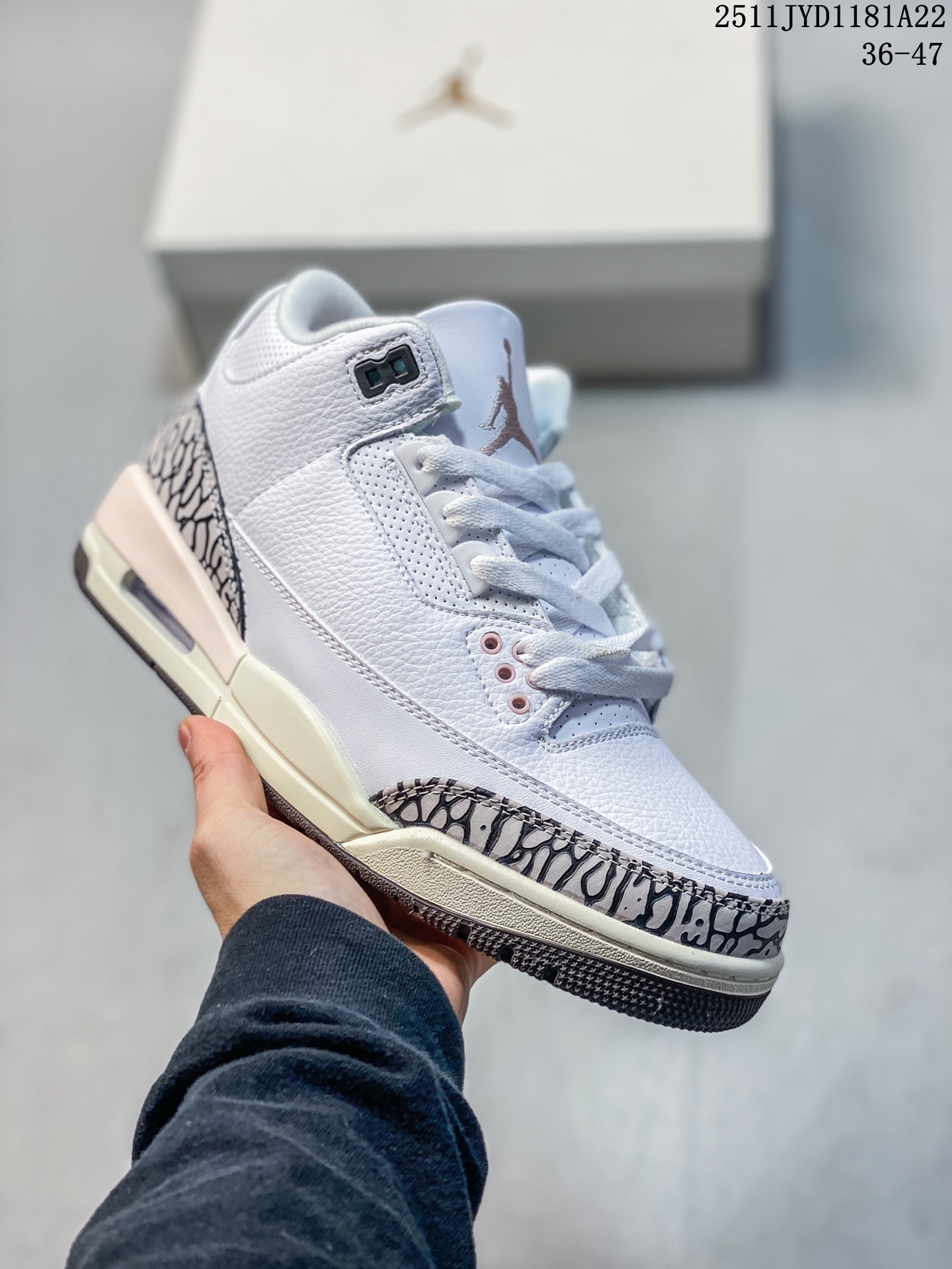 💰170
公司级✅Nike Air Jordan 3 Retro 迈克尔·乔丹AJ3代中帮复古休闲运动文化篮球鞋
货号:CT8532-104
尺码:36 36.5 37.5 38 38.5 39 40 40.5 41 42 42.5 43 44 45 46 47
11JYD1181A22