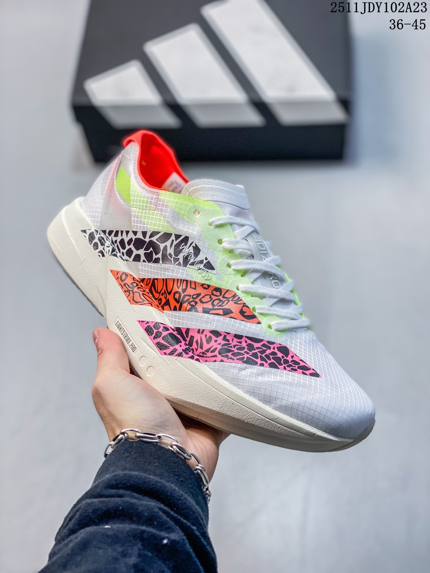 💰125
公司级✅Adidas Adizero PRO 4 M 阿迪达斯 舒适百搭防滑耐磨 低帮 休闲跑步鞋
货号:ID6228
尺码:36 36.5 37 38 38.5 39 40 40.5 41 42 42.5 43 44 45
11JDY102A23